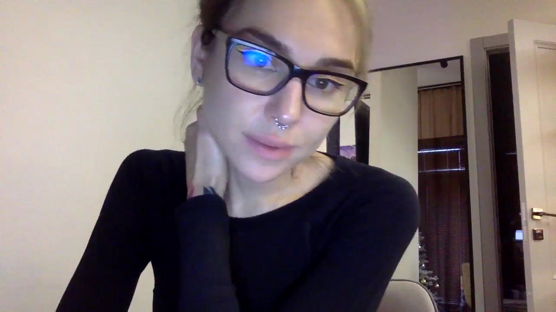 Gallery image thumbnail from EgoisticKitty's myfreecams stream on, 12/28/2023, 11:31 image 10 of 20