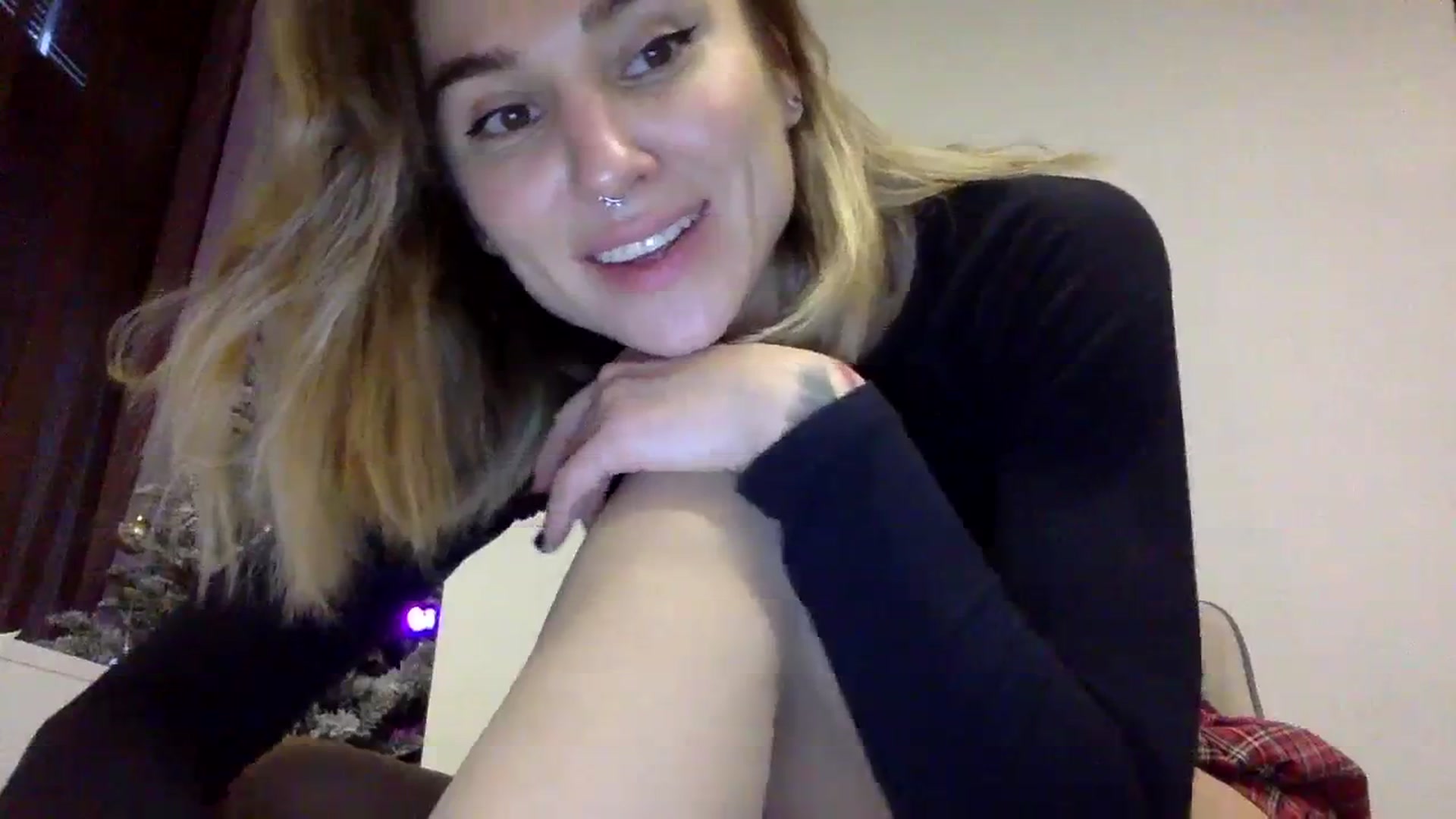 Gallery image thumbnail from EgoisticKitty's myfreecams stream on, 12/29/2023, 08:19 image 12 of 20