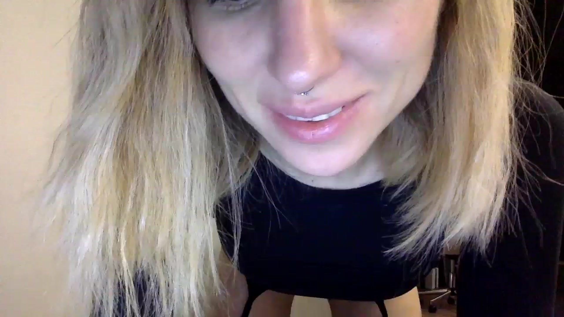 Gallery image thumbnail from EgoisticKitty's myfreecams stream on, 12/29/2023, 09:25 image 12 of 20
