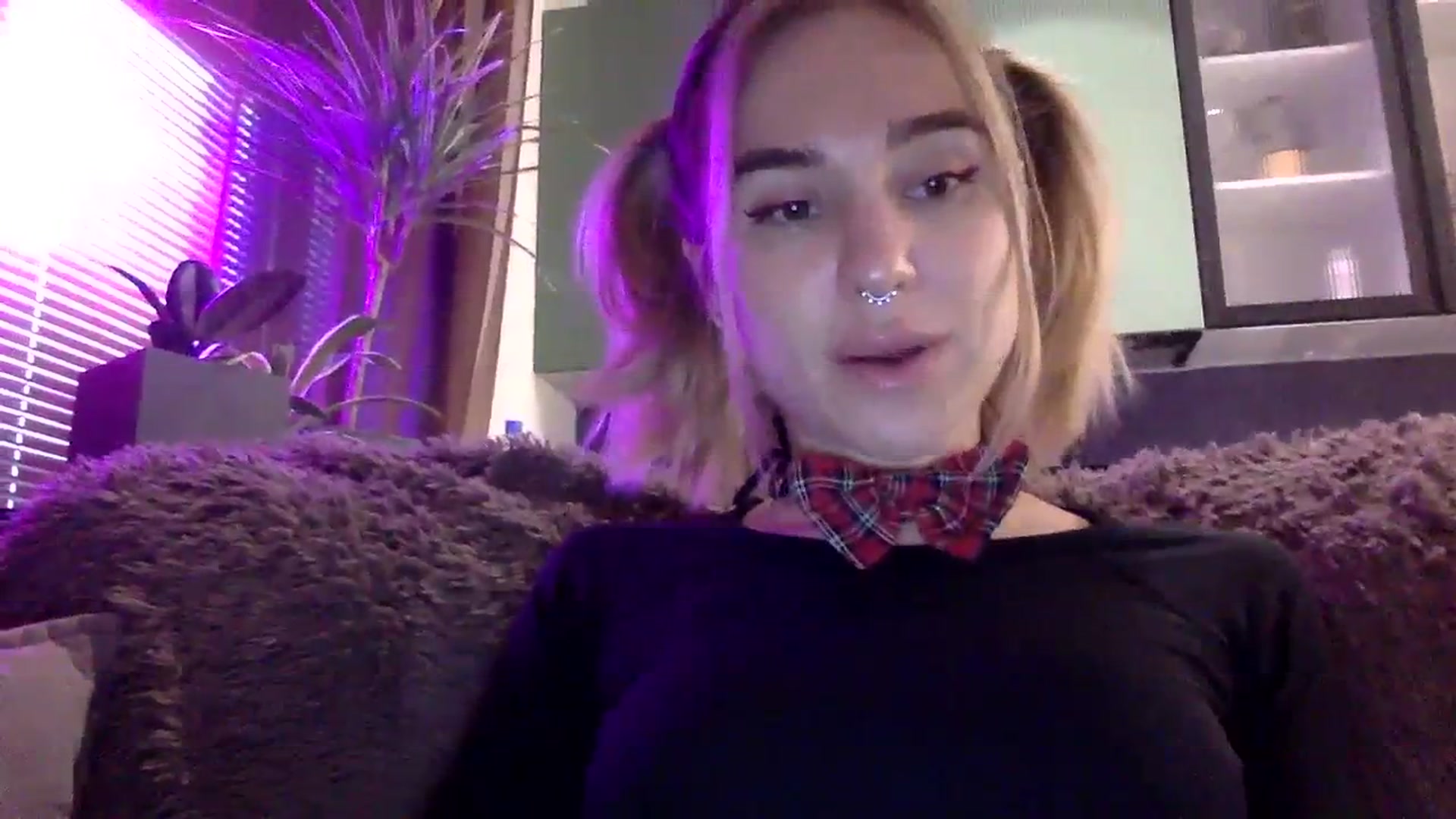 Gallery image thumbnail from EgoisticKitty's myfreecams stream on, 12/30/2023, 10:32 image 16 of 20