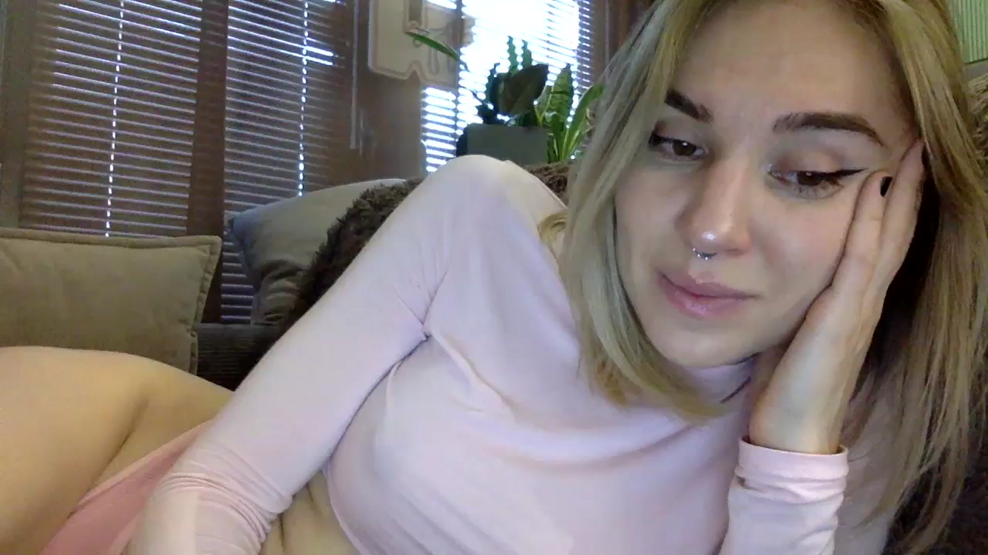 Gallery image thumbnail from EgoisticKitty's myfreecams stream on, 01/02/2024, 10:26 image 1 of 20
