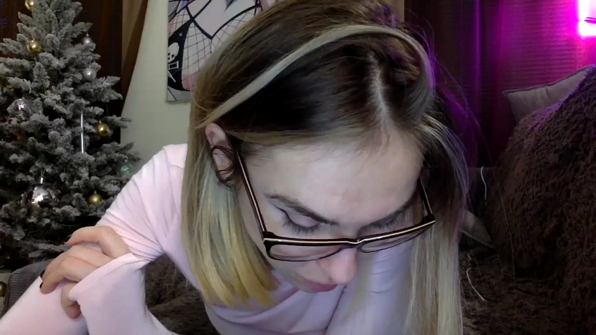 Gallery image thumbnail from EgoisticKitty's myfreecams stream on, 01/02/2024, 15:13 image 5 of 20