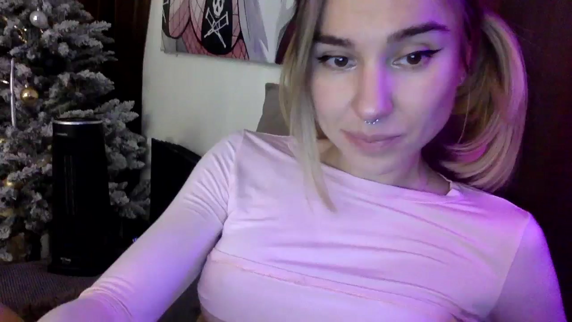 Gallery image thumbnail from EgoisticKitty's myfreecams stream on, 01/03/2024, 14:06 image 10 of 20
