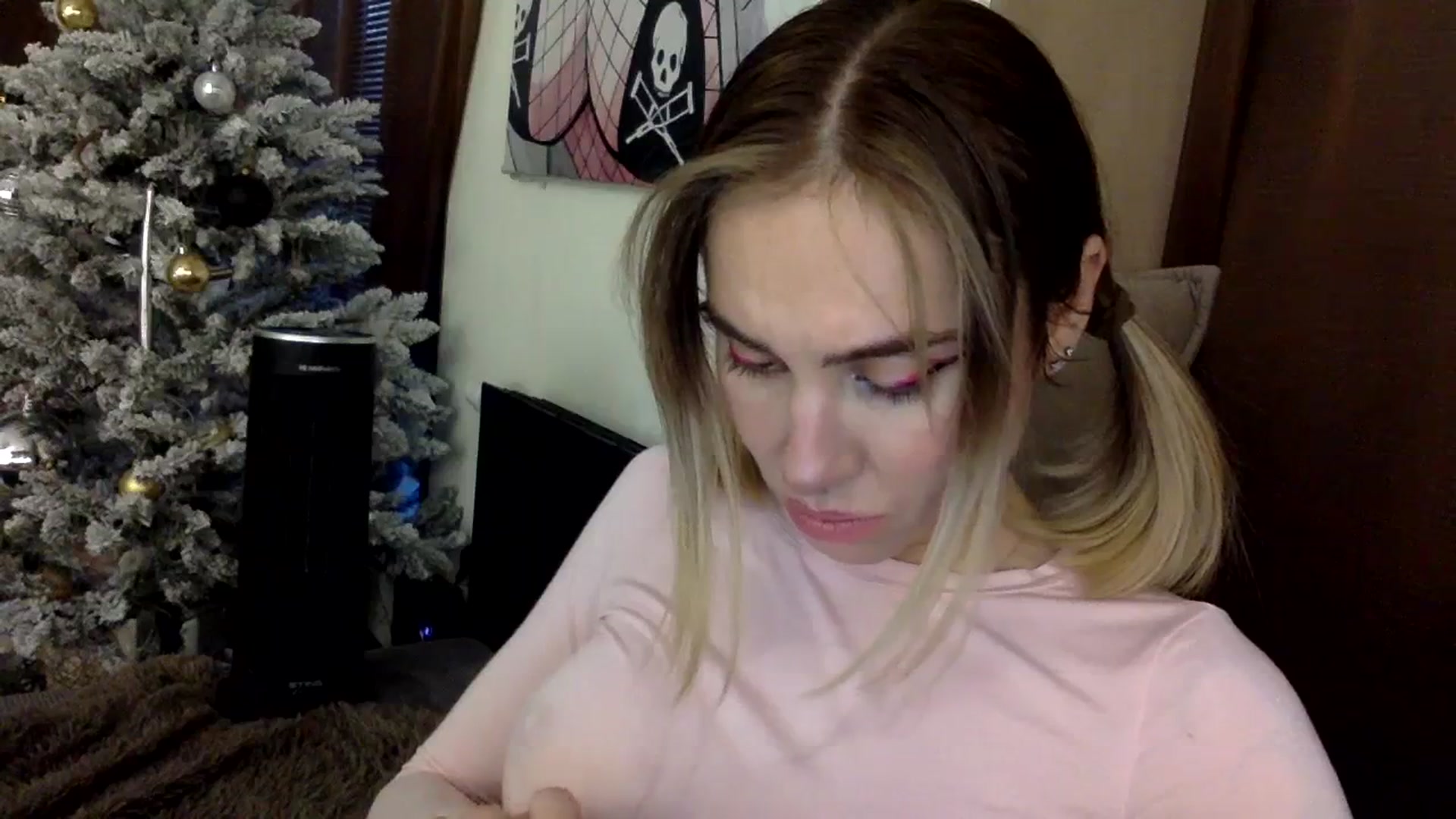 Gallery image thumbnail from EgoisticKitty's myfreecams stream on, 01/04/2024, 12:43 image 2 of 20