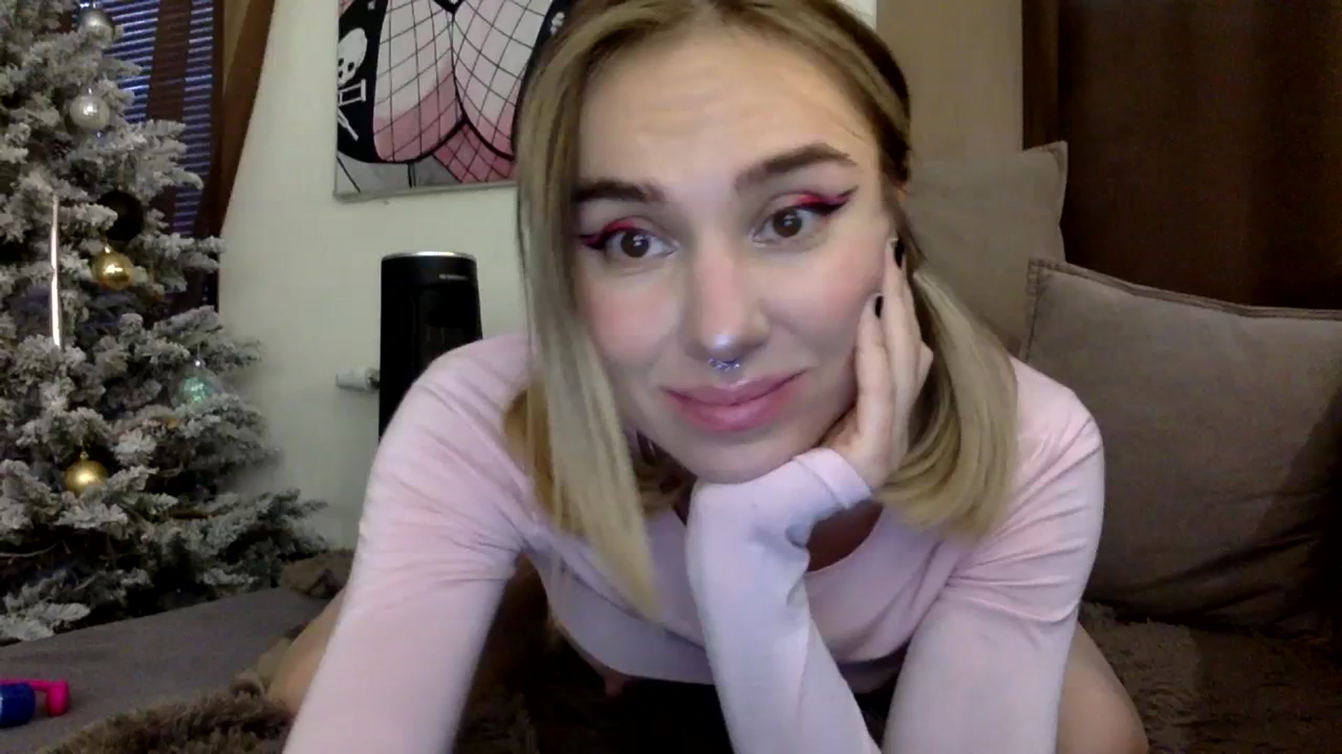 Gallery image thumbnail from EgoisticKitty's myfreecams stream on, 01/04/2024, 12:43 image 9 of 20