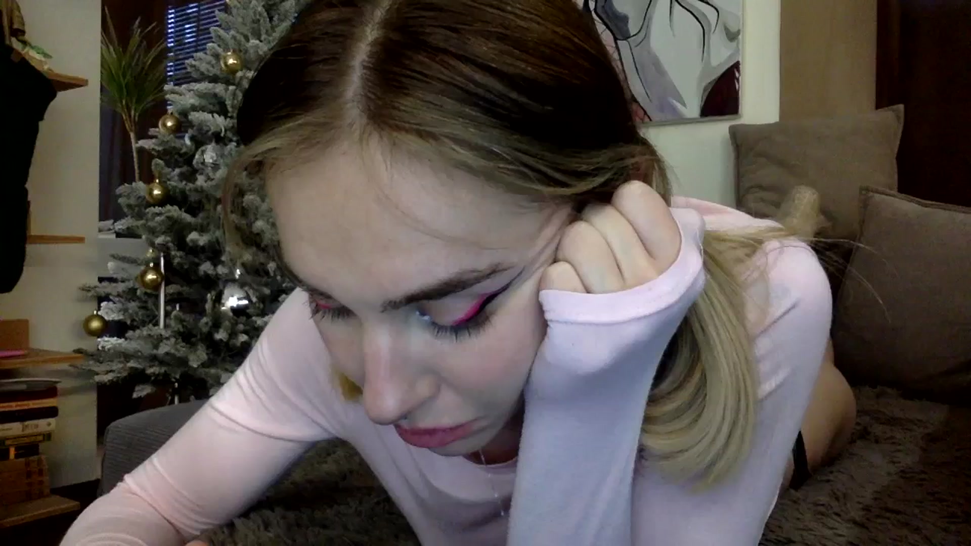 Gallery image thumbnail from EgoisticKitty's myfreecams stream on, 01/04/2024, 12:43 image 11 of 20
