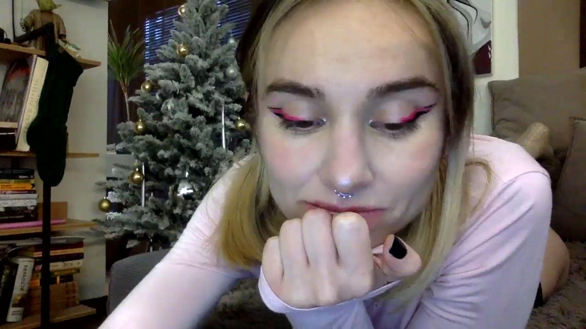 Gallery image thumbnail from EgoisticKitty's myfreecams stream on, 01/04/2024, 12:43 image 12 of 20
