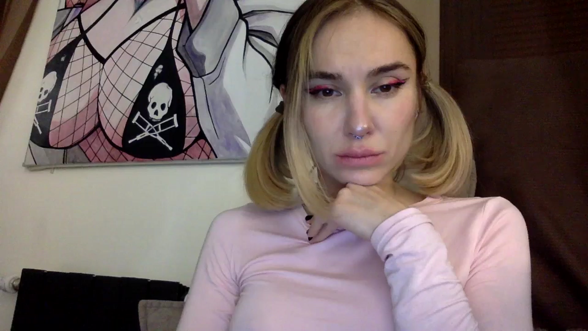 Gallery image thumbnail from EgoisticKitty's myfreecams stream on, 01/04/2024, 15:25 image 7 of 20