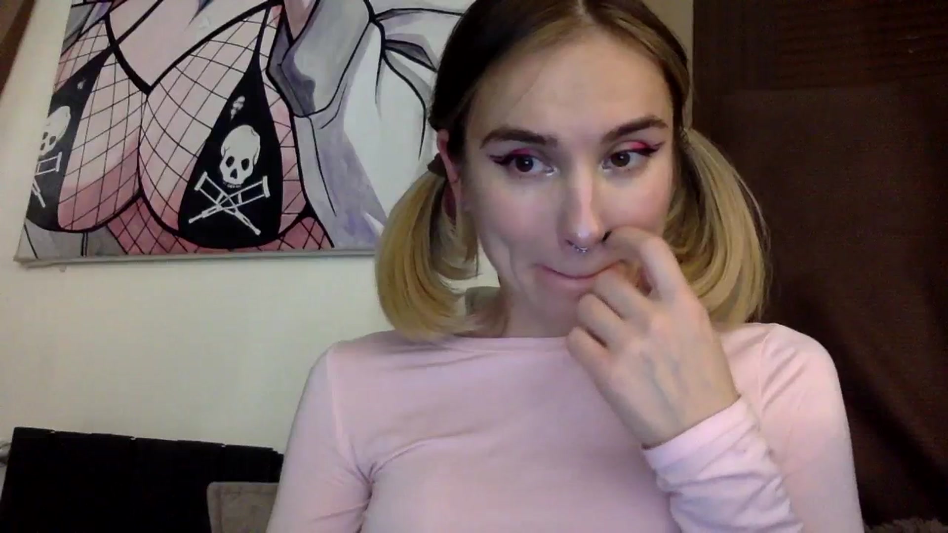 Gallery image thumbnail from EgoisticKitty's myfreecams stream on, 01/04/2024, 15:25 image 11 of 20