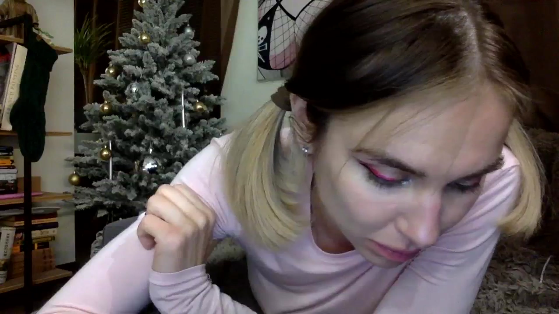 Gallery image thumbnail from EgoisticKitty's myfreecams stream on, 01/04/2024, 15:25 image 3 of 20