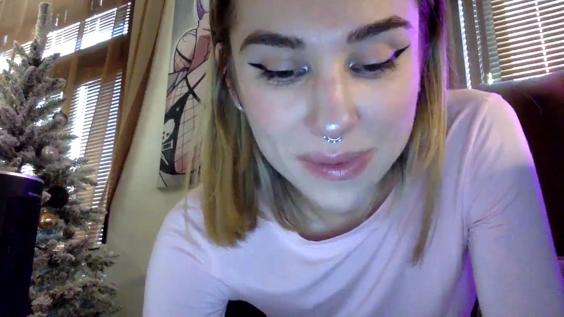 Gallery image thumbnail from EgoisticKitty's myfreecams stream on, 01/05/2024, 09:52 image 18 of 20
