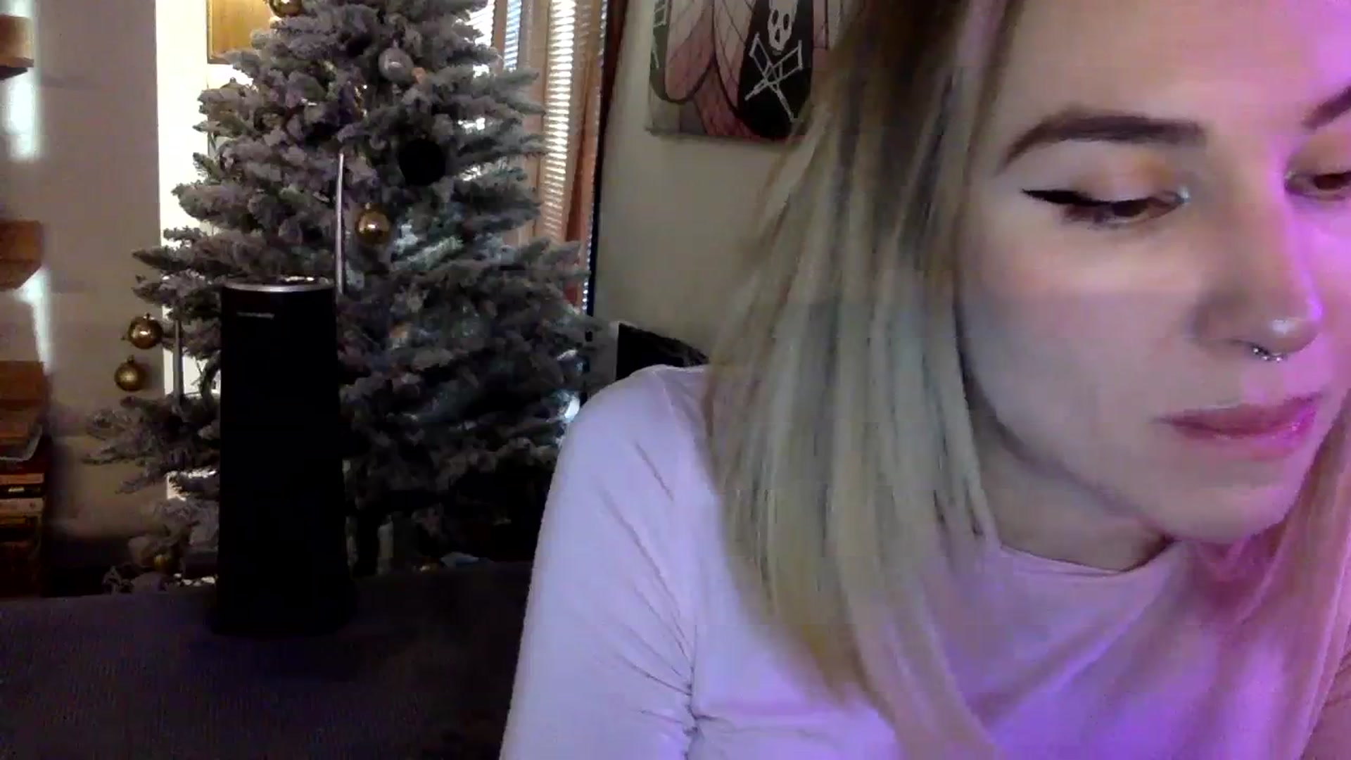 Gallery image thumbnail from EgoisticKitty's myfreecams stream on, 01/05/2024, 09:52 image 9 of 20