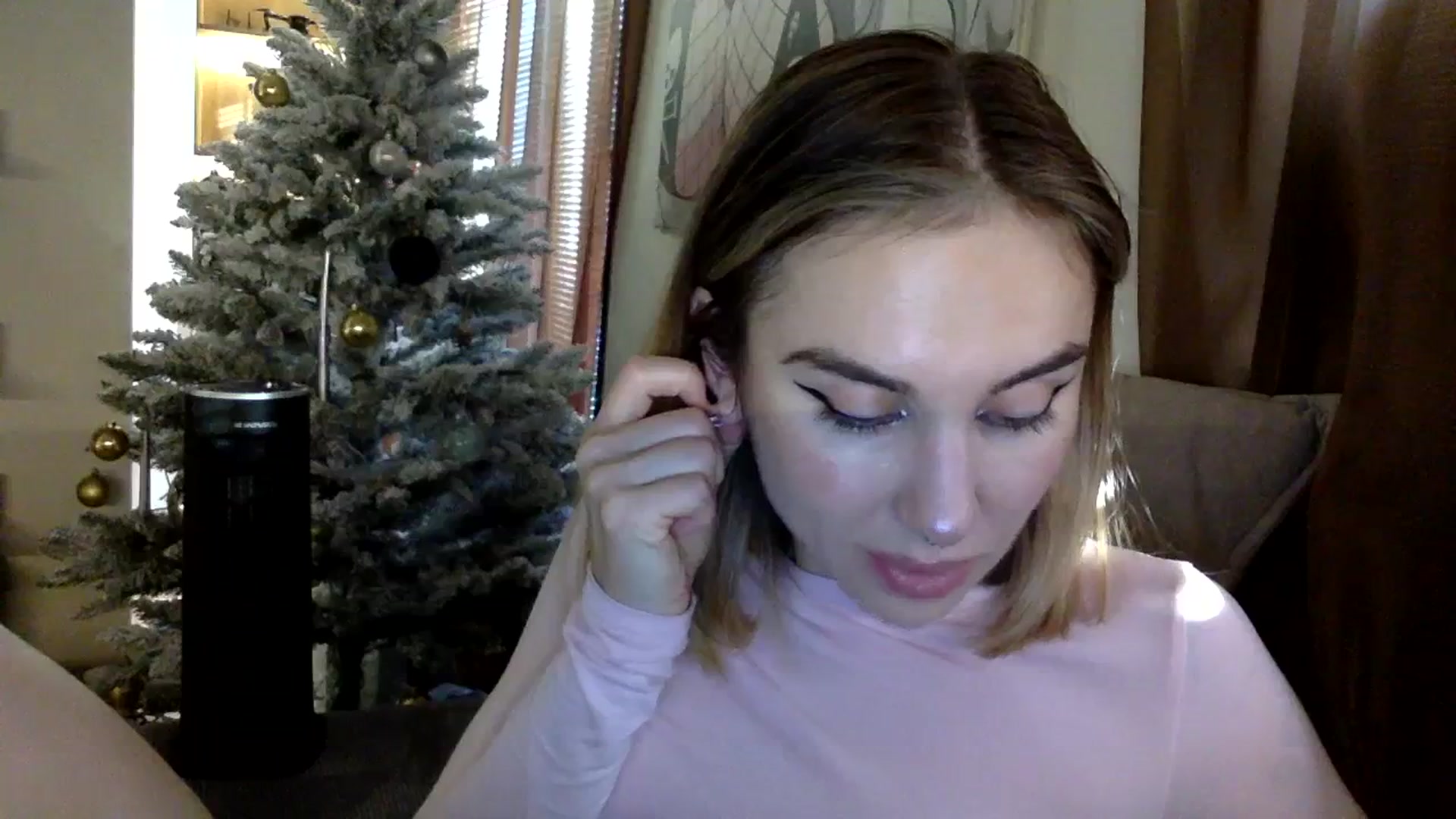 Gallery image thumbnail from EgoisticKitty's myfreecams stream on, 01/05/2024, 09:52 image 3 of 20