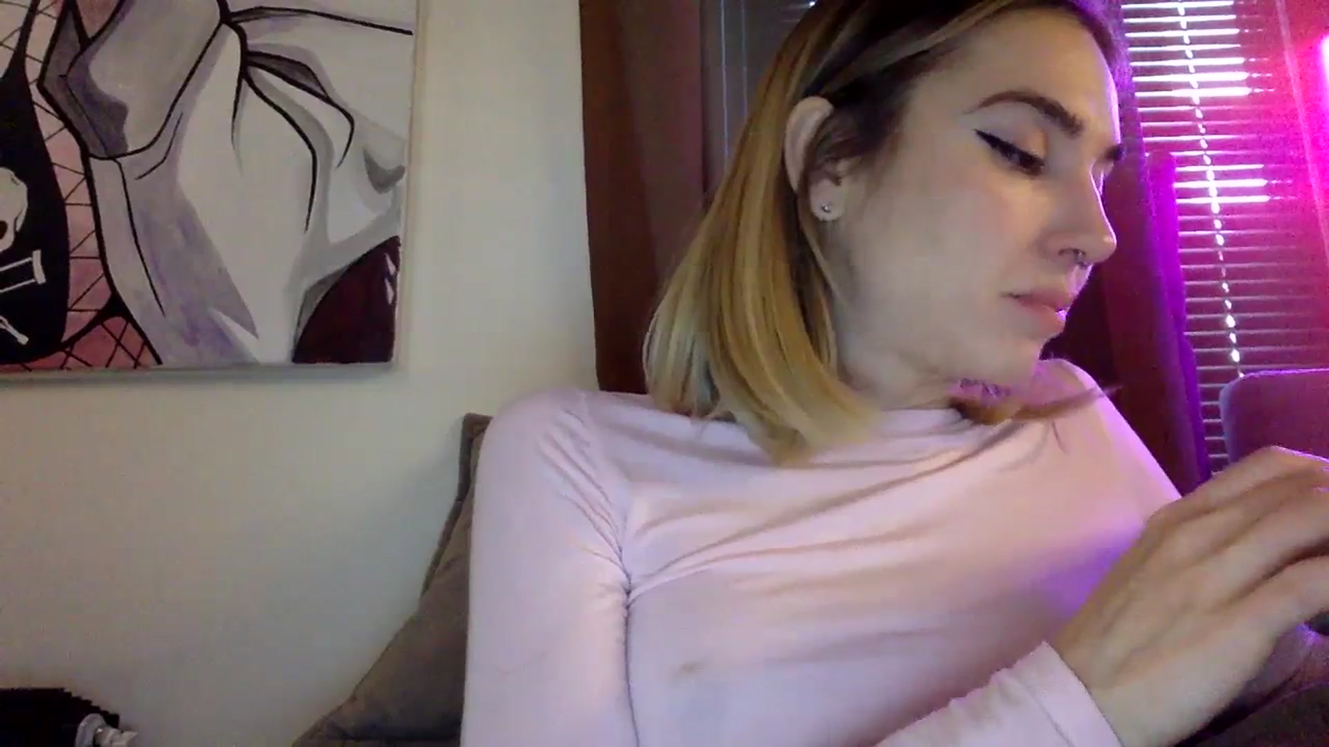 Gallery image thumbnail from EgoisticKitty's myfreecams stream on, 01/05/2024, 11:16 image 5 of 20
