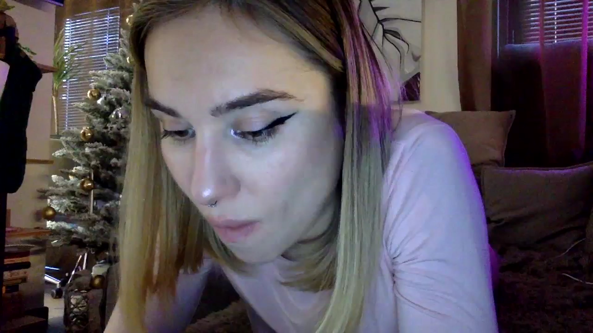 Gallery image thumbnail from EgoisticKitty's myfreecams stream on, 01/05/2024, 11:16 image 9 of 20