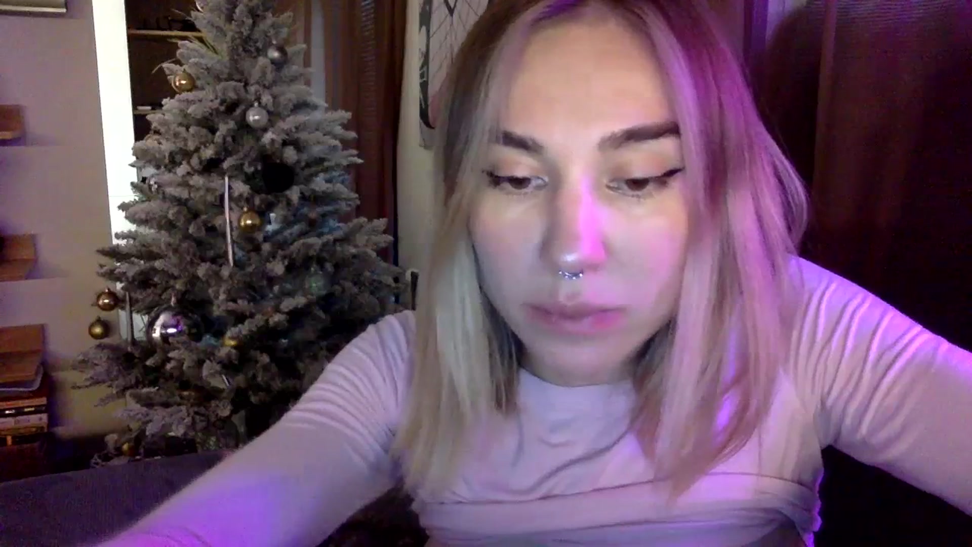 Gallery image thumbnail from EgoisticKitty's myfreecams stream on, 01/06/2024, 09:38 image 16 of 20