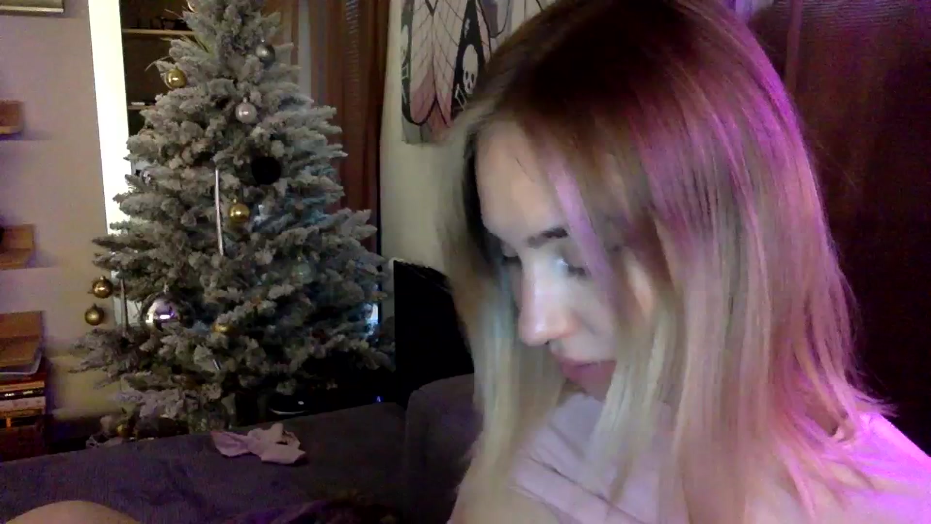 Gallery image thumbnail from EgoisticKitty's myfreecams stream on, 01/06/2024, 09:38 image 8 of 20