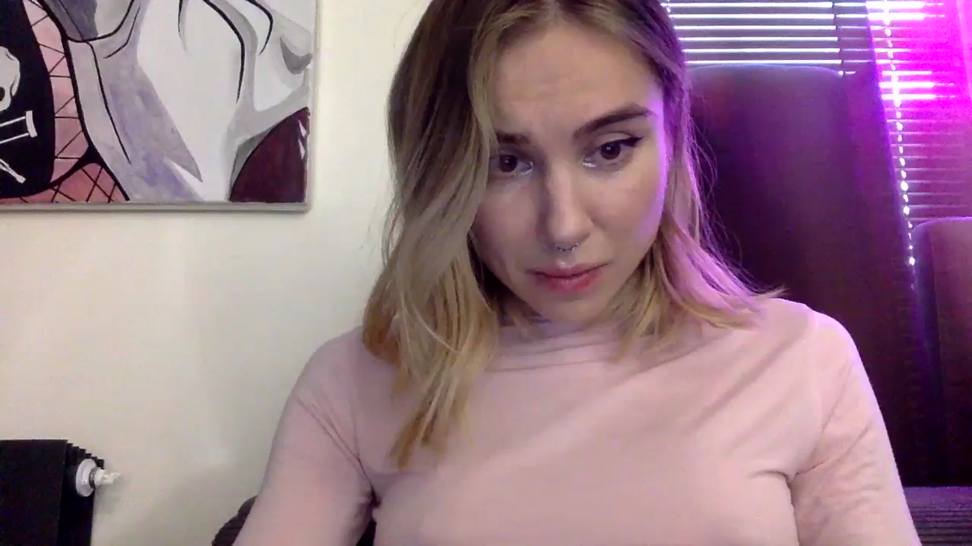 Gallery image thumbnail from EgoisticKitty's myfreecams stream on, 01/08/2024, 09:16 image 13 of 20