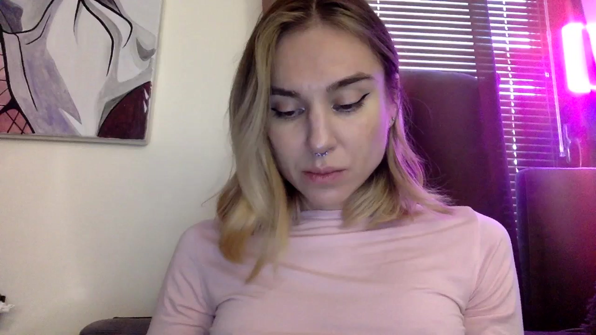 Gallery image thumbnail from EgoisticKitty's myfreecams stream on, 01/08/2024, 10:29 image 9 of 20