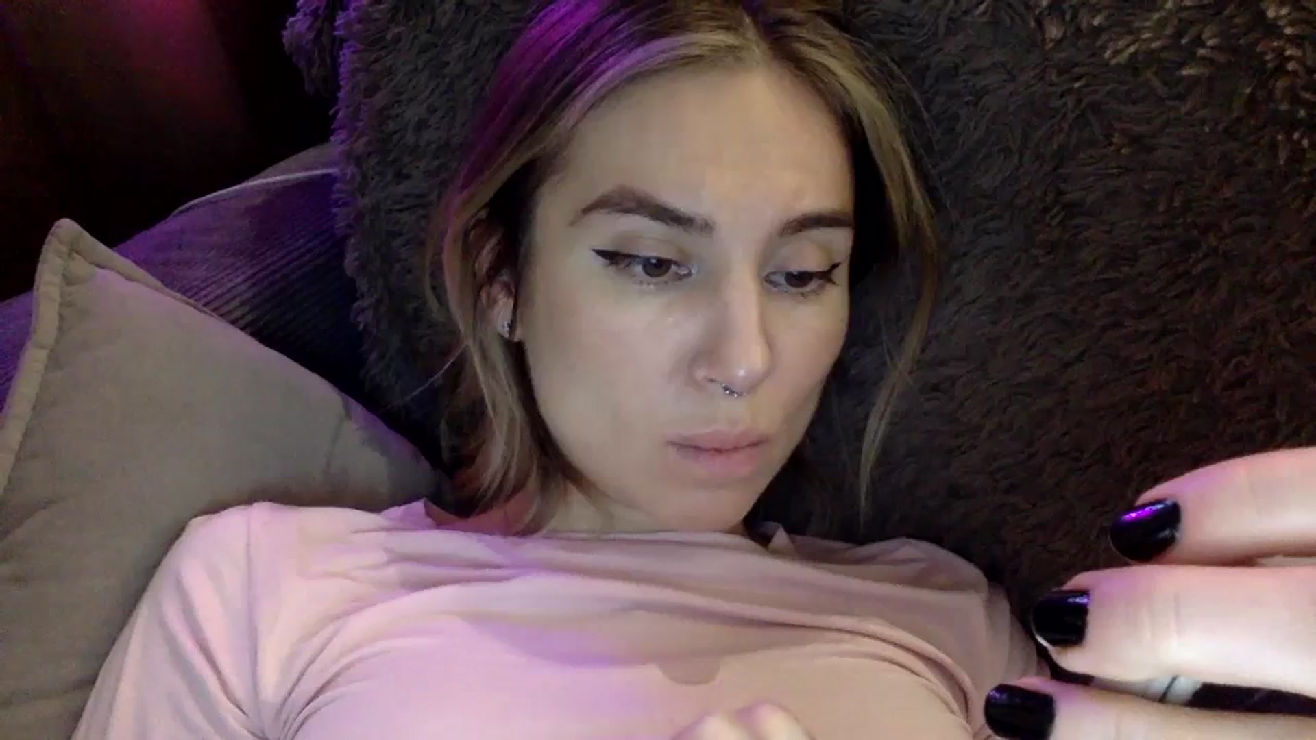 Gallery image thumbnail from EgoisticKitty's myfreecams stream on, 01/08/2024, 10:29 image 5 of 20