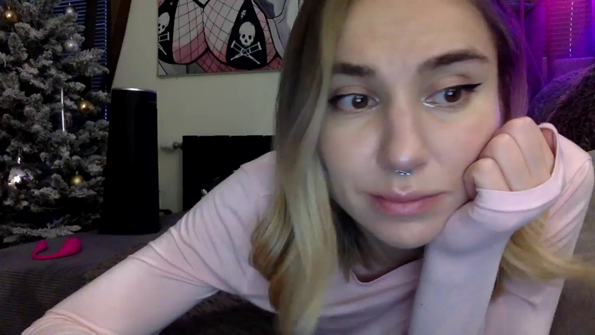 Gallery image thumbnail from EgoisticKitty's myfreecams stream on, 01/08/2024, 11:50 image 20 of 20