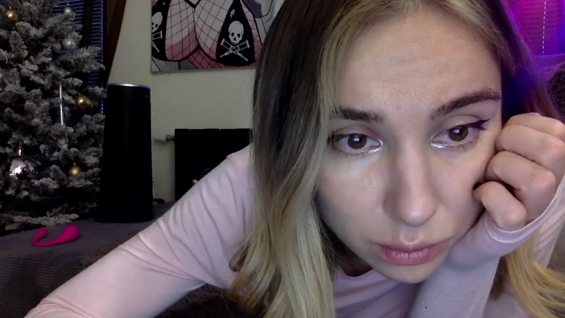Gallery image thumbnail from EgoisticKitty's myfreecams stream on, 01/08/2024, 11:50 image 17 of 20