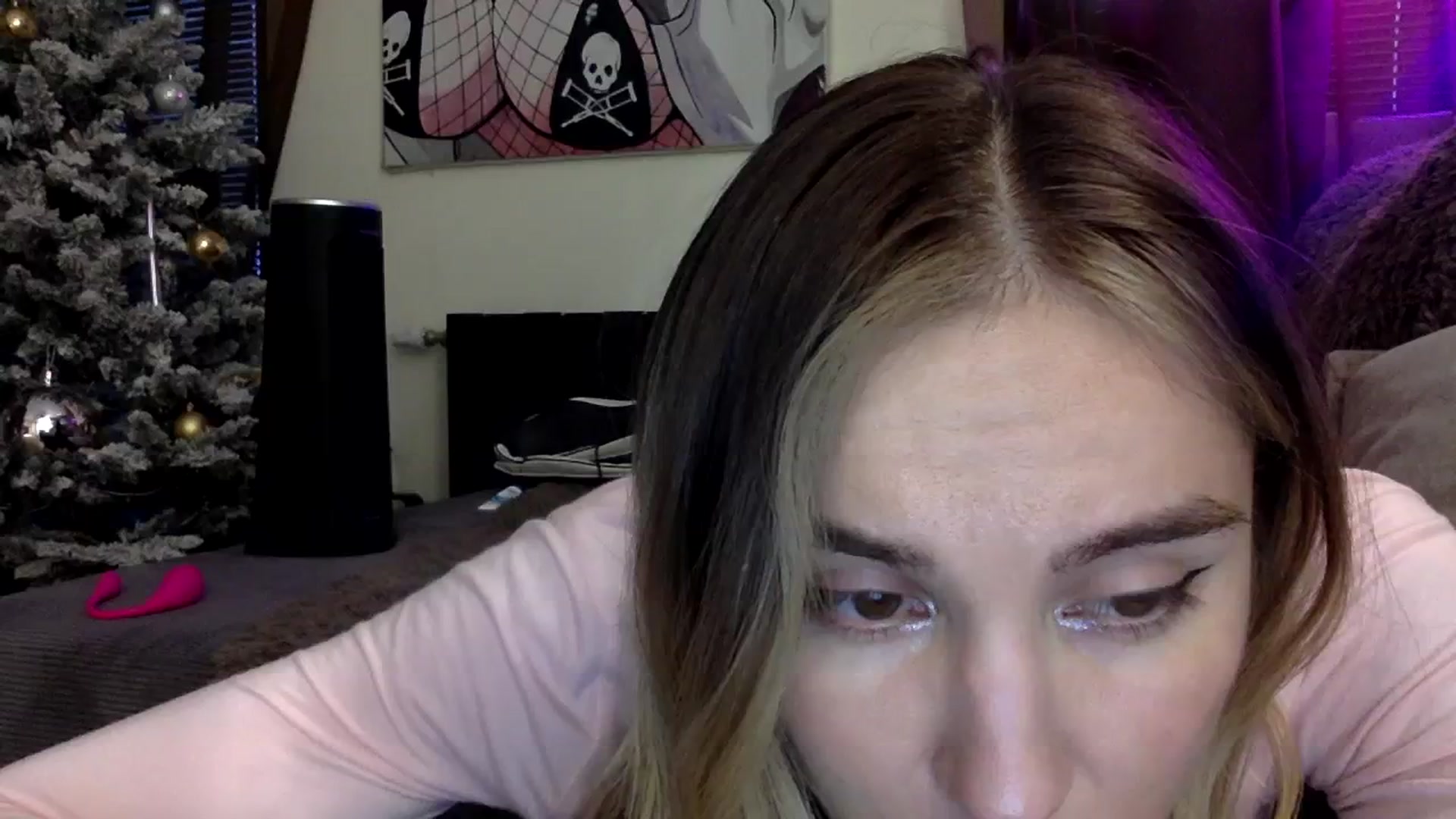Gallery image thumbnail from EgoisticKitty's myfreecams stream on, 01/08/2024, 11:50 image 15 of 20