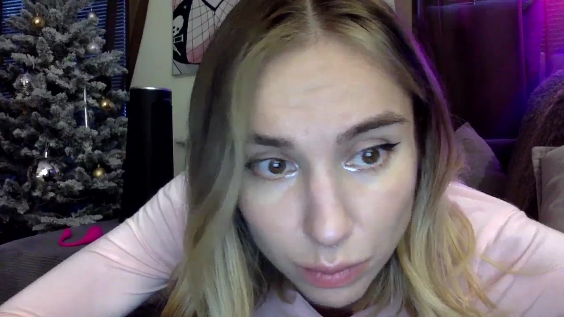Gallery image thumbnail from EgoisticKitty's myfreecams stream on, 01/08/2024, 11:50 image 8 of 20