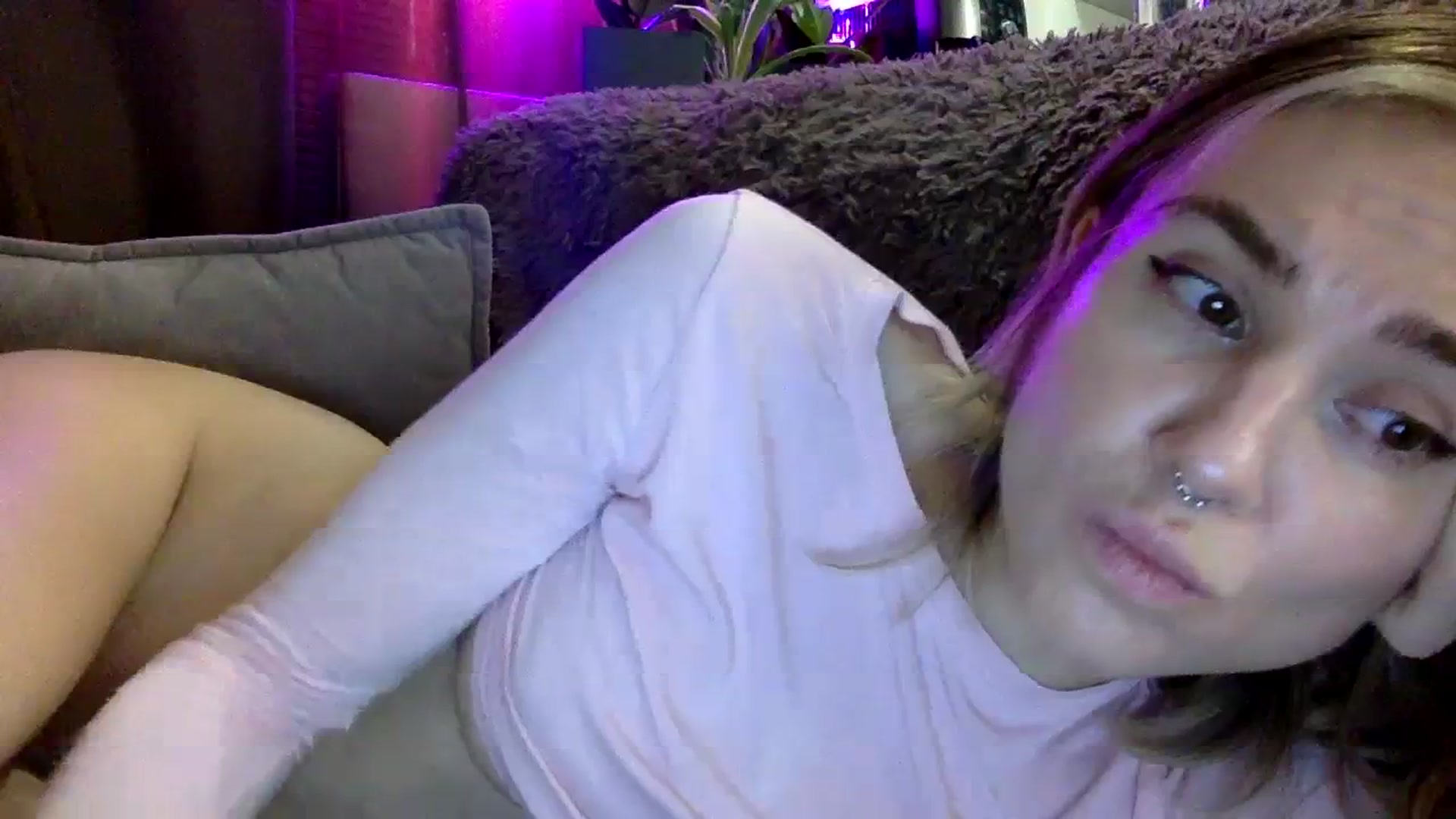 Gallery image thumbnail from EgoisticKitty's myfreecams stream on, 01/08/2024, 14:27 image 12 of 20