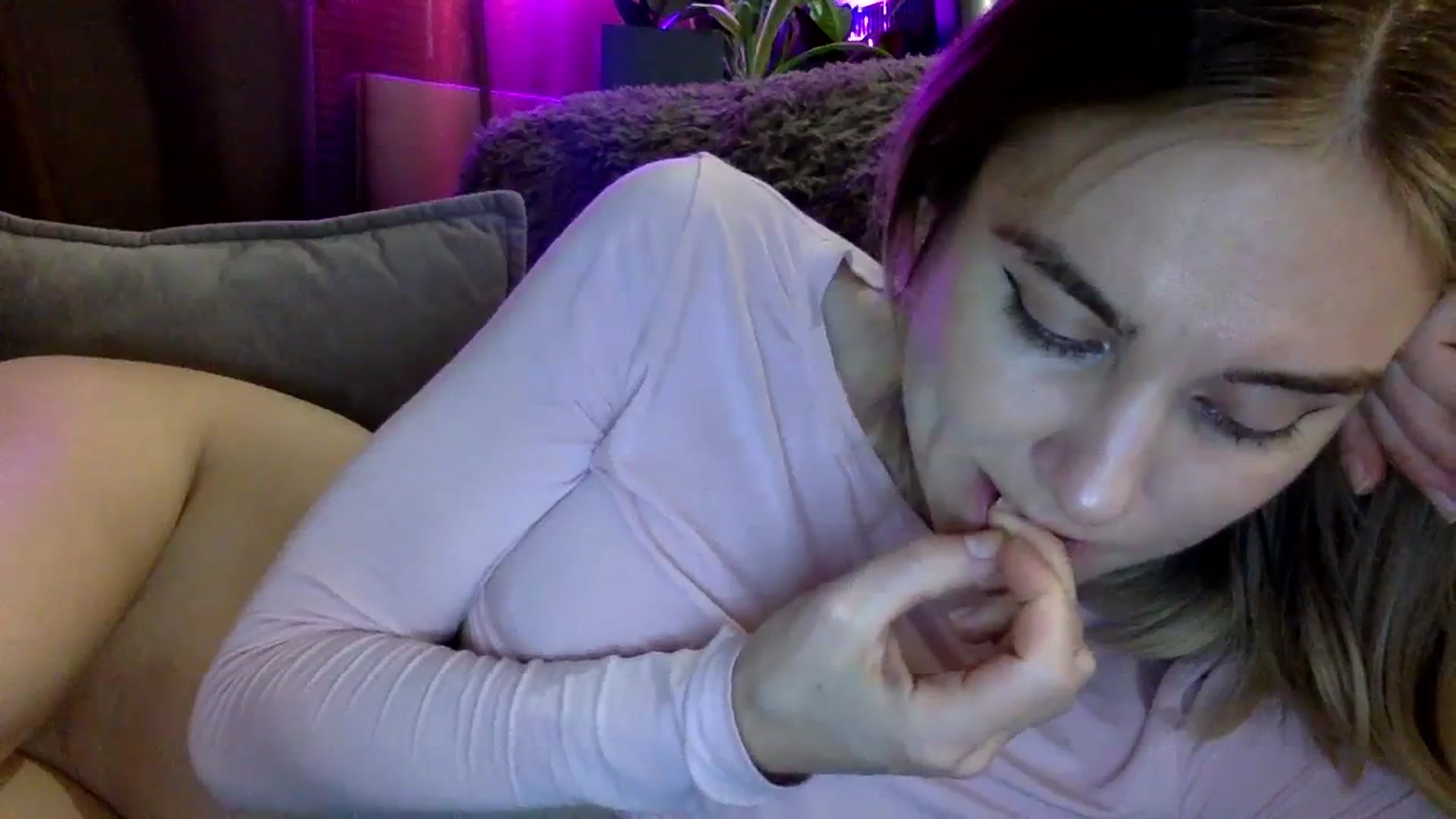 Gallery image thumbnail from EgoisticKitty's myfreecams stream on, 01/08/2024, 14:27 image 10 of 20