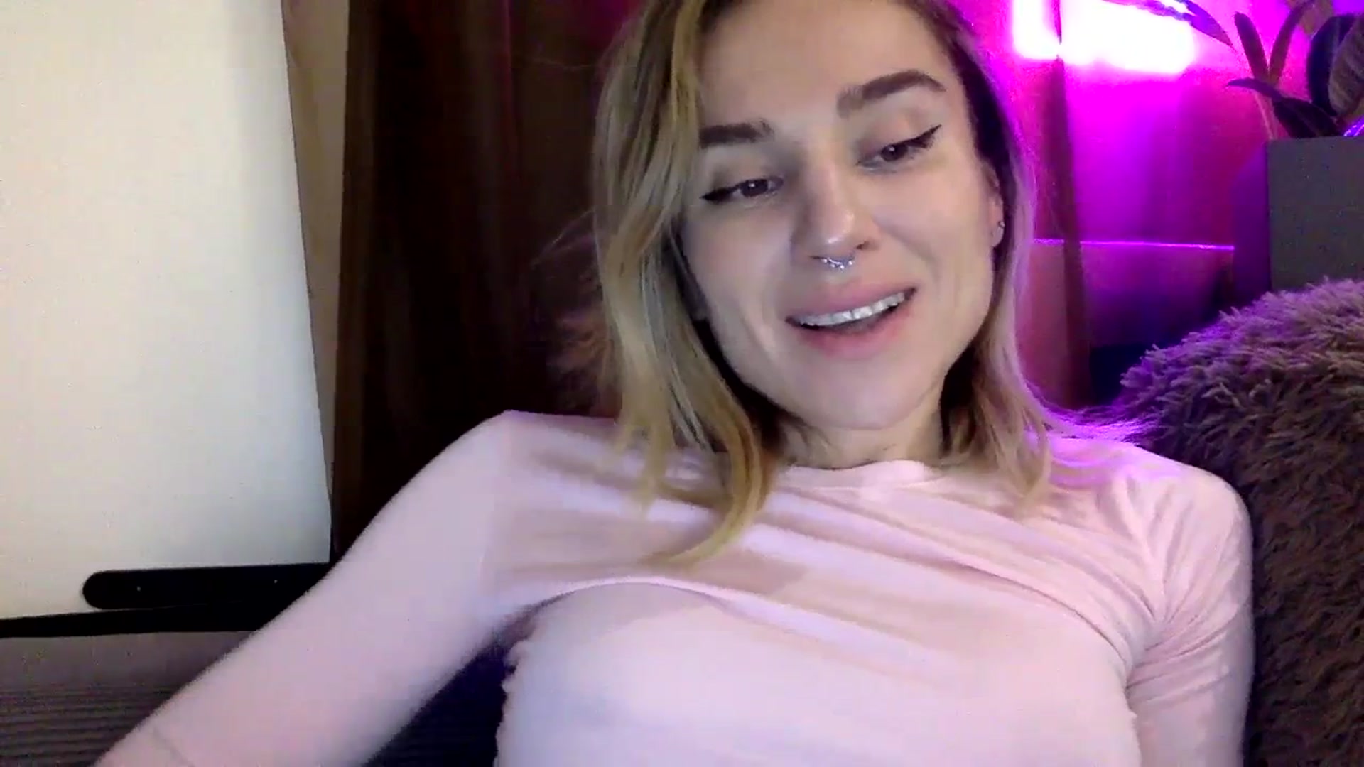 Gallery image thumbnail from EgoisticKitty's myfreecams stream on, 01/08/2024, 14:27 image 19 of 20
