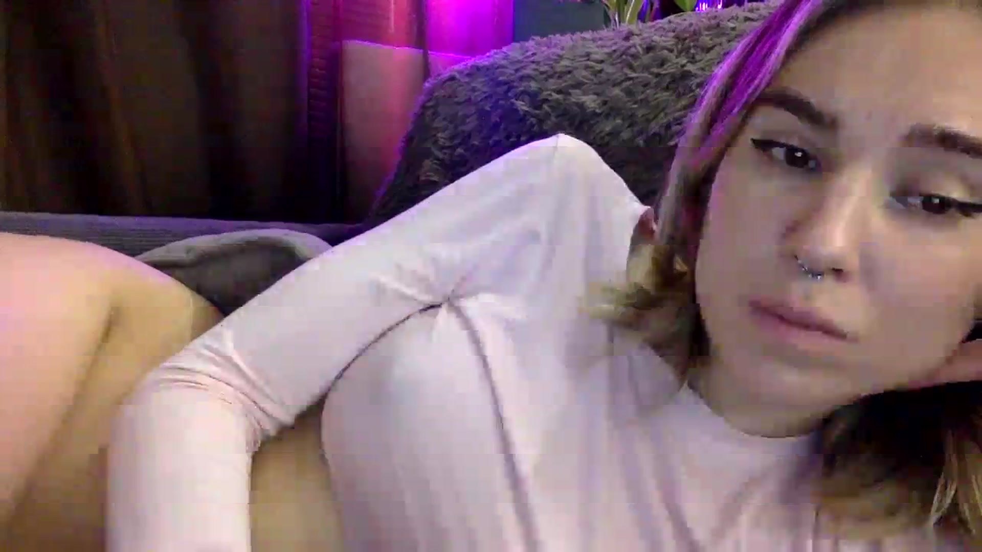 Gallery image thumbnail from EgoisticKitty's myfreecams stream on, 01/08/2024, 15:12 image 13 of 20