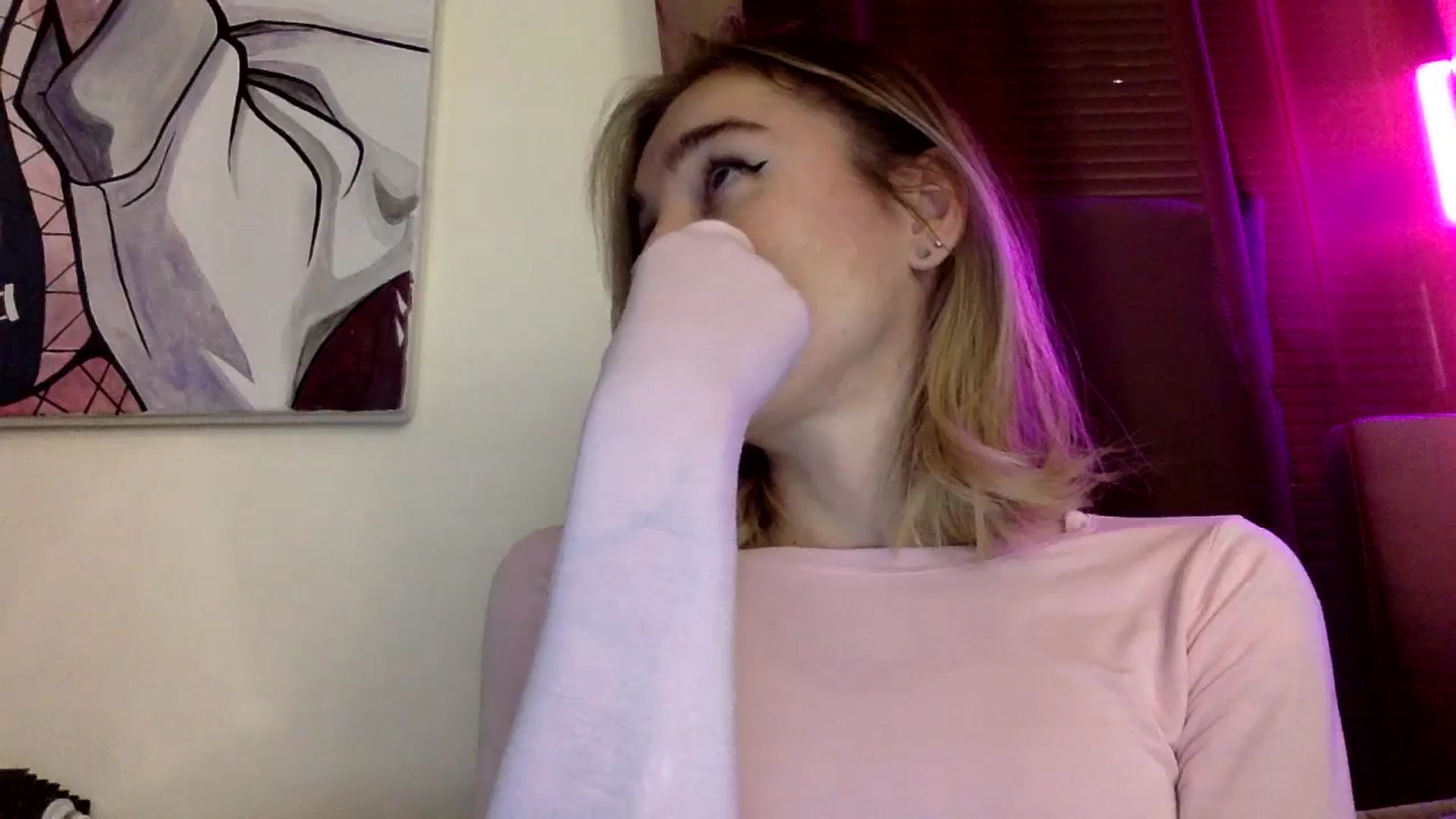 Gallery image thumbnail from EgoisticKitty's myfreecams stream on, 01/08/2024, 15:12 image 20 of 20