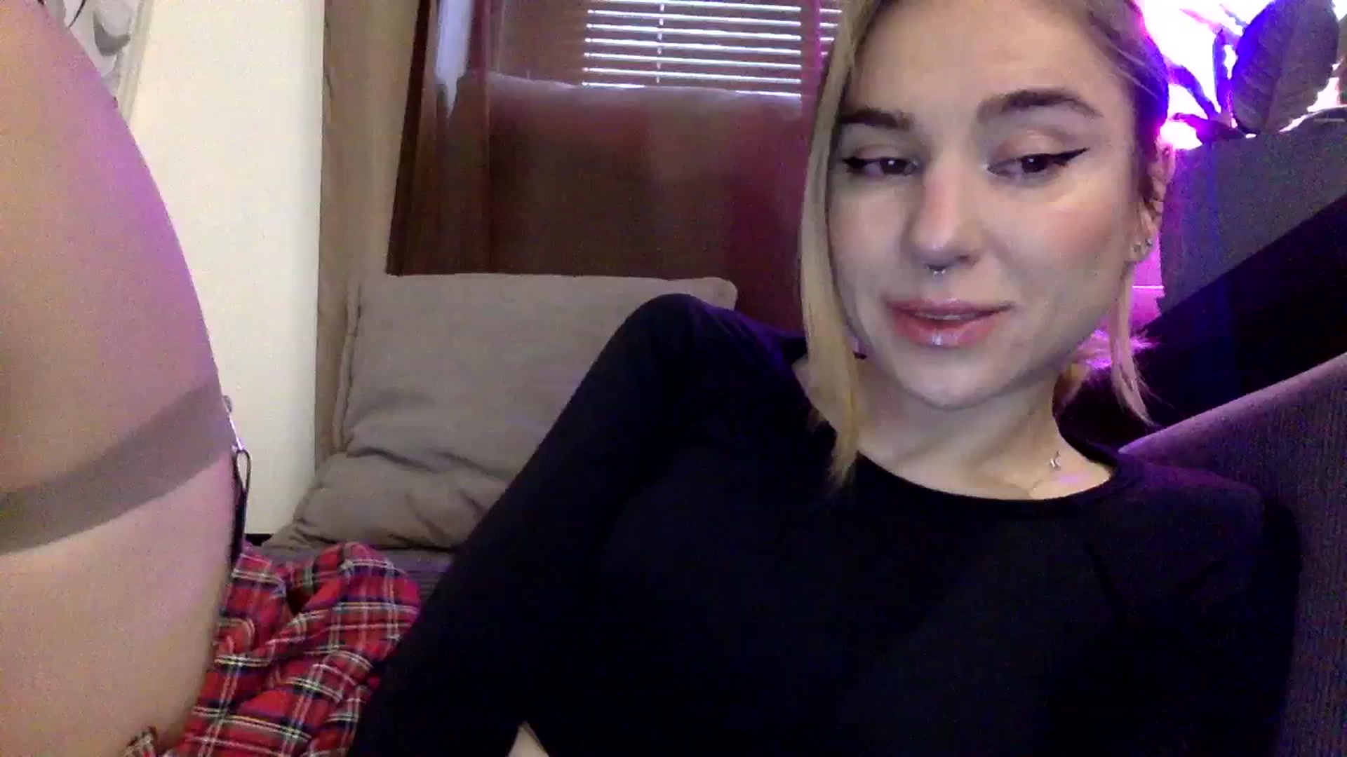 Gallery image thumbnail from EgoisticKitty's myfreecams stream on, 01/09/2024, 08:32 image 12 of 20