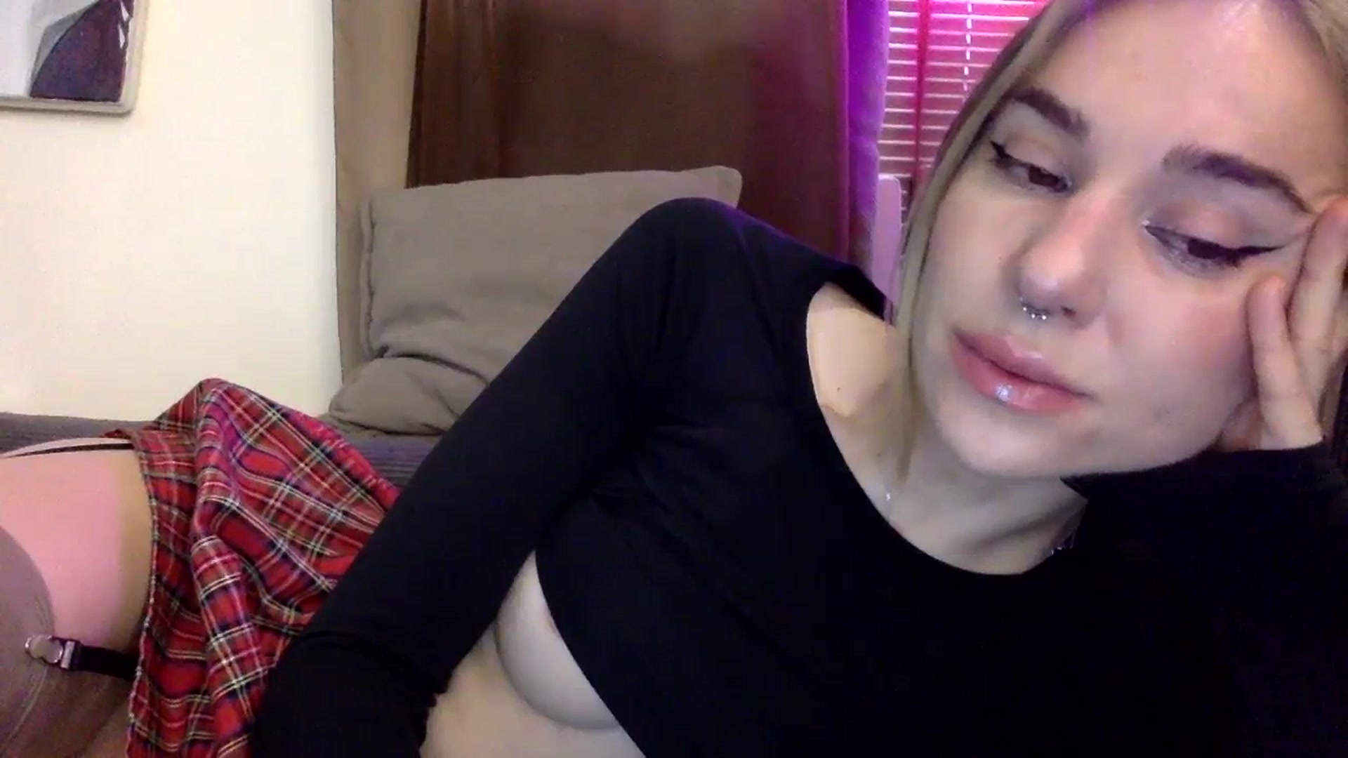 Gallery image thumbnail from EgoisticKitty's myfreecams stream on, 01/09/2024, 08:32 image 19 of 20