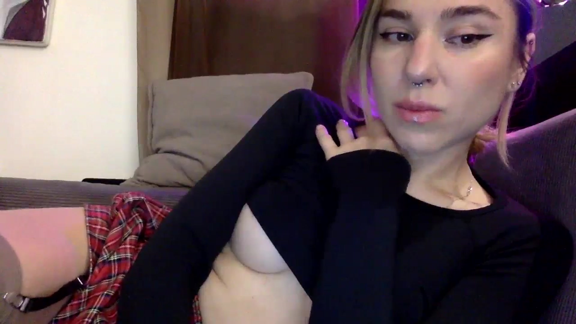 Gallery image thumbnail from EgoisticKitty's myfreecams stream on, 01/09/2024, 08:32 image 17 of 20