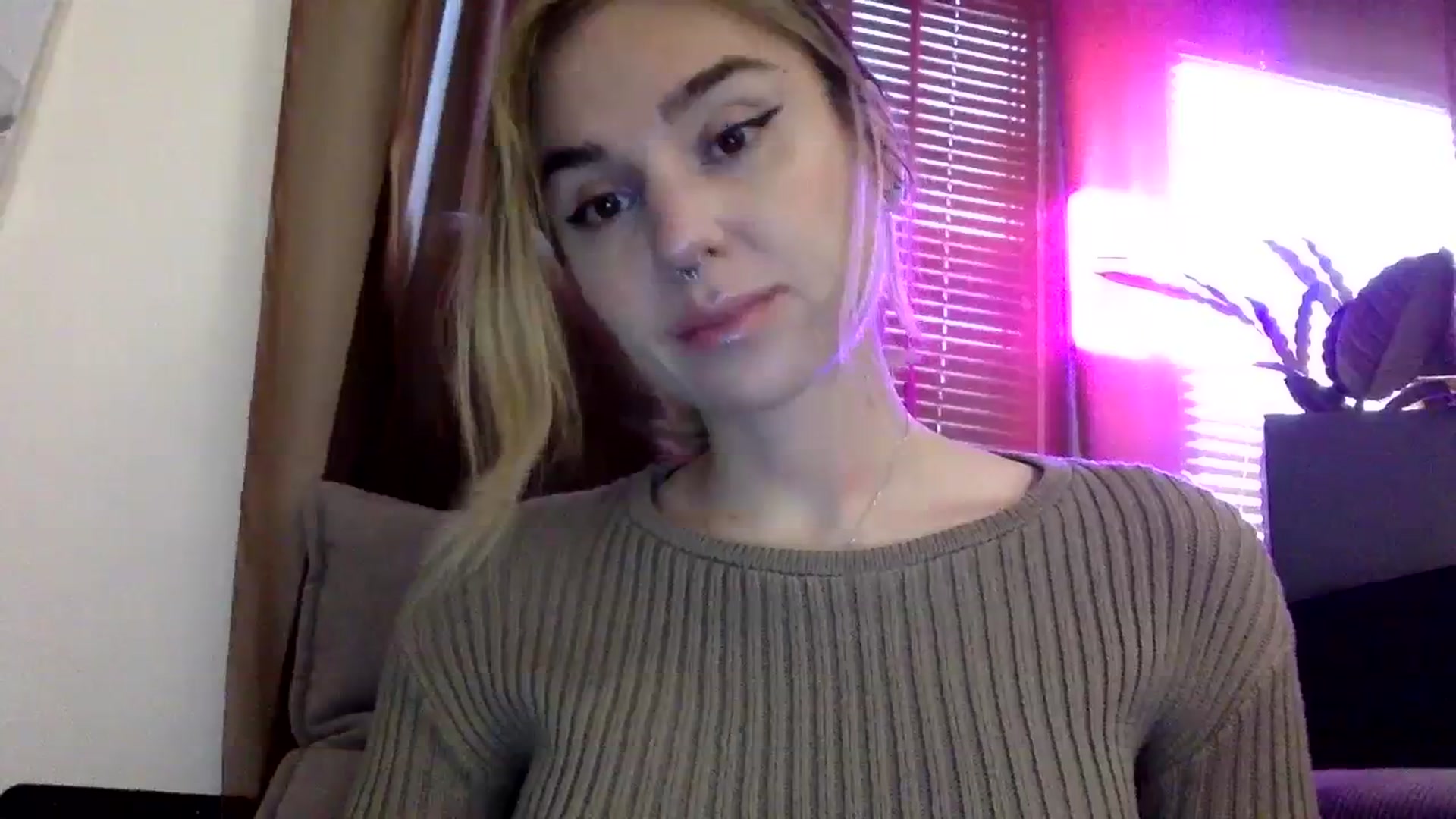 Gallery image thumbnail from EgoisticKitty's myfreecams stream on, 01/09/2024, 09:55 image 20 of 20