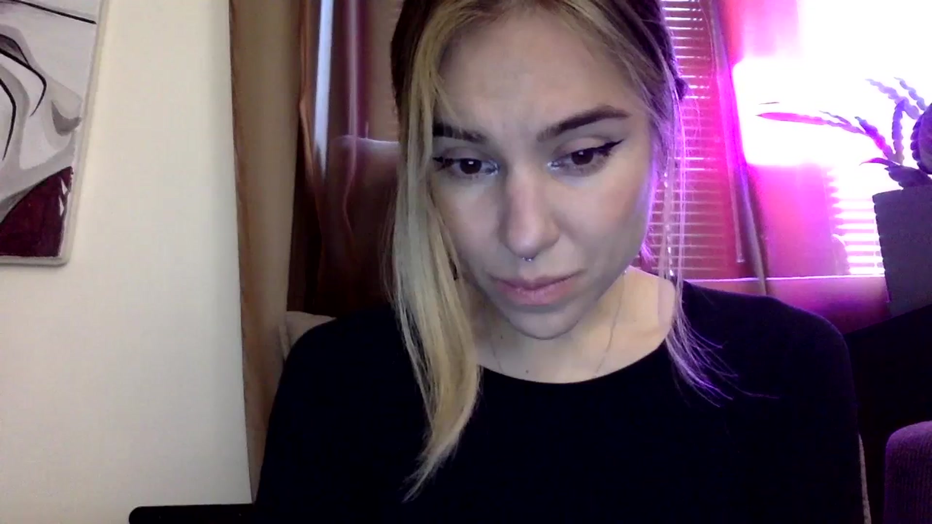 Gallery image thumbnail from EgoisticKitty's myfreecams stream on, 01/09/2024, 09:55 image 7 of 20