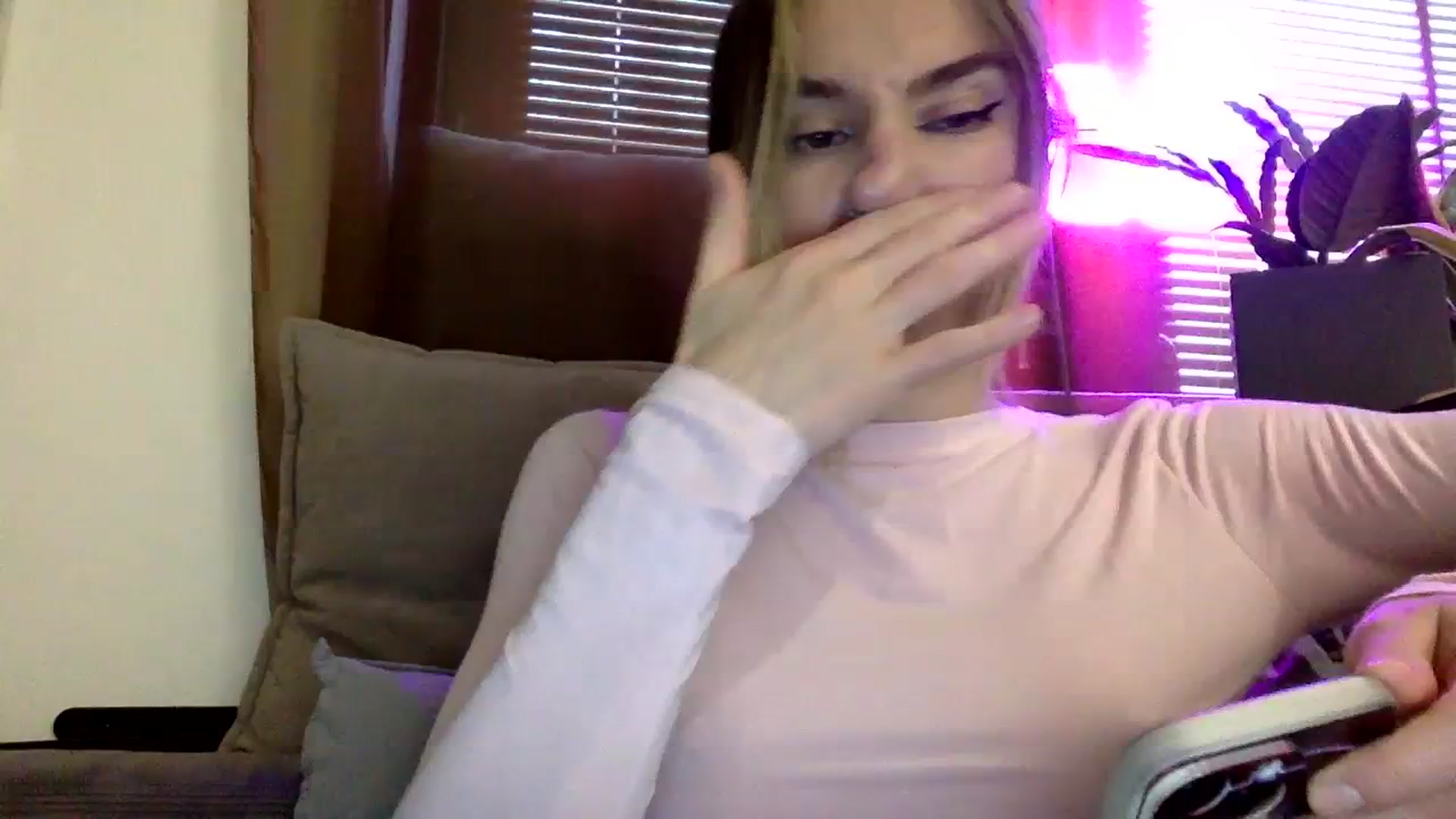 Gallery image thumbnail from EgoisticKitty's myfreecams stream on, 01/09/2024, 12:08 image 13 of 20