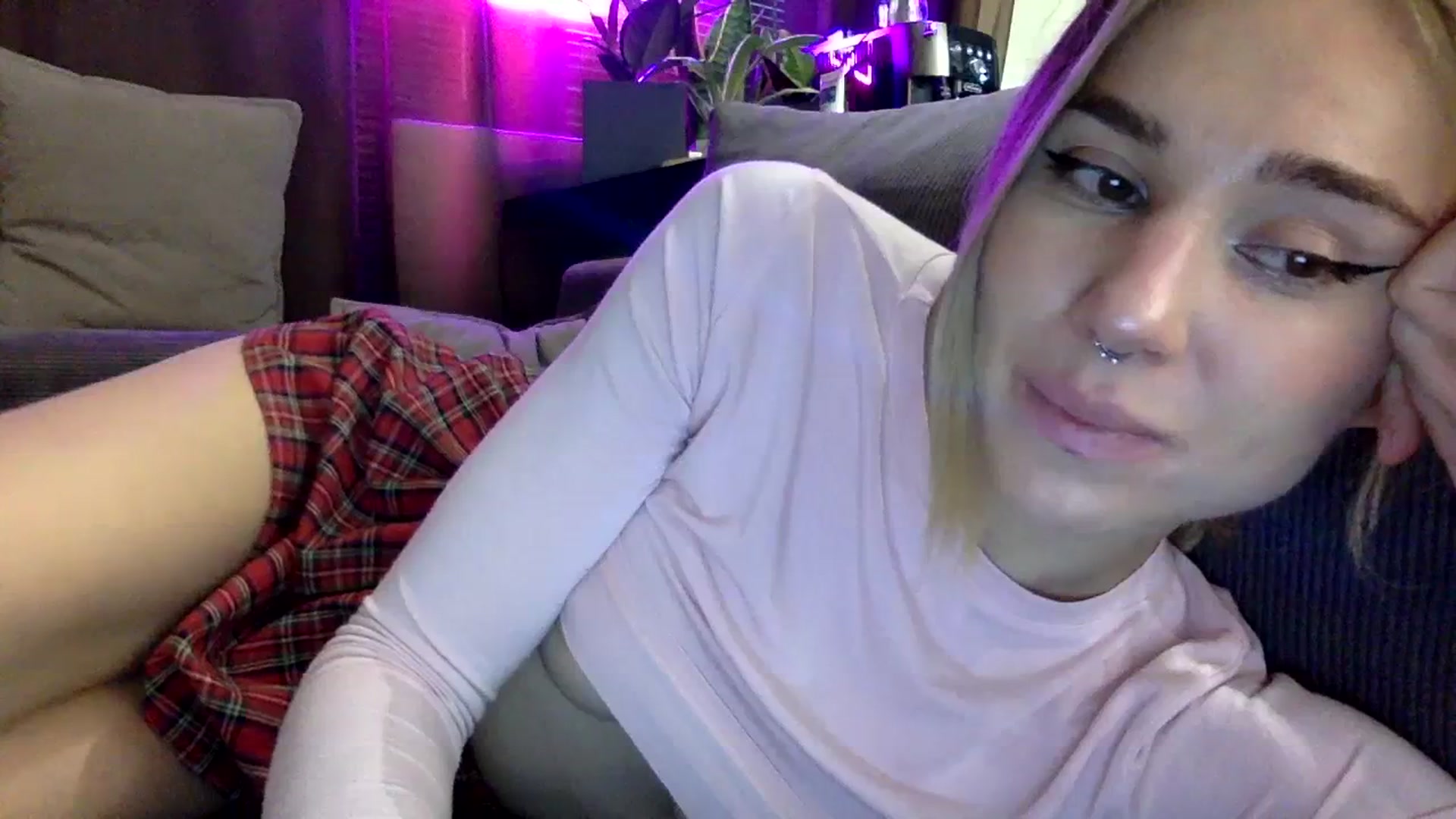 Gallery image thumbnail from EgoisticKitty's myfreecams stream on, 01/09/2024, 14:06 image 4 of 20