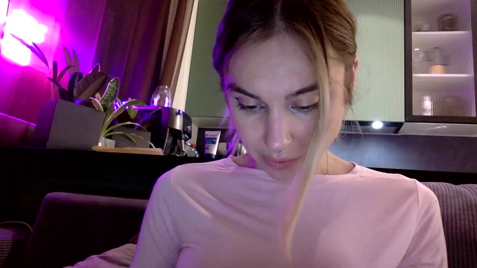 Gallery image thumbnail from EgoisticKitty's myfreecams stream on, 01/09/2024, 14:06 image 17 of 20