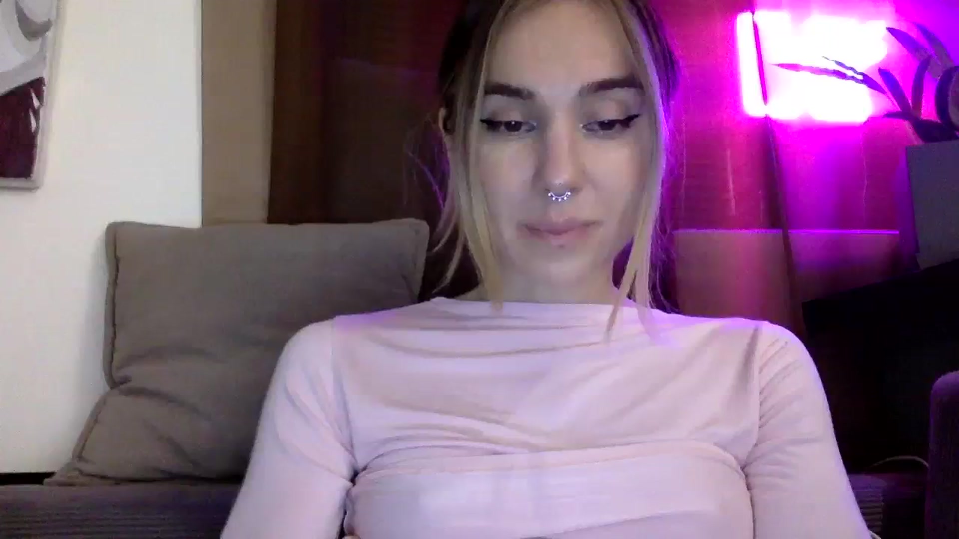 Gallery image thumbnail from EgoisticKitty's myfreecams stream on, 01/09/2024, 14:52 image 14 of 20