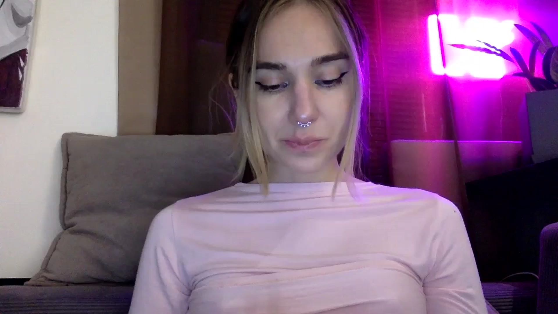 Gallery image thumbnail from EgoisticKitty's myfreecams stream on, 01/09/2024, 14:52 image 15 of 20