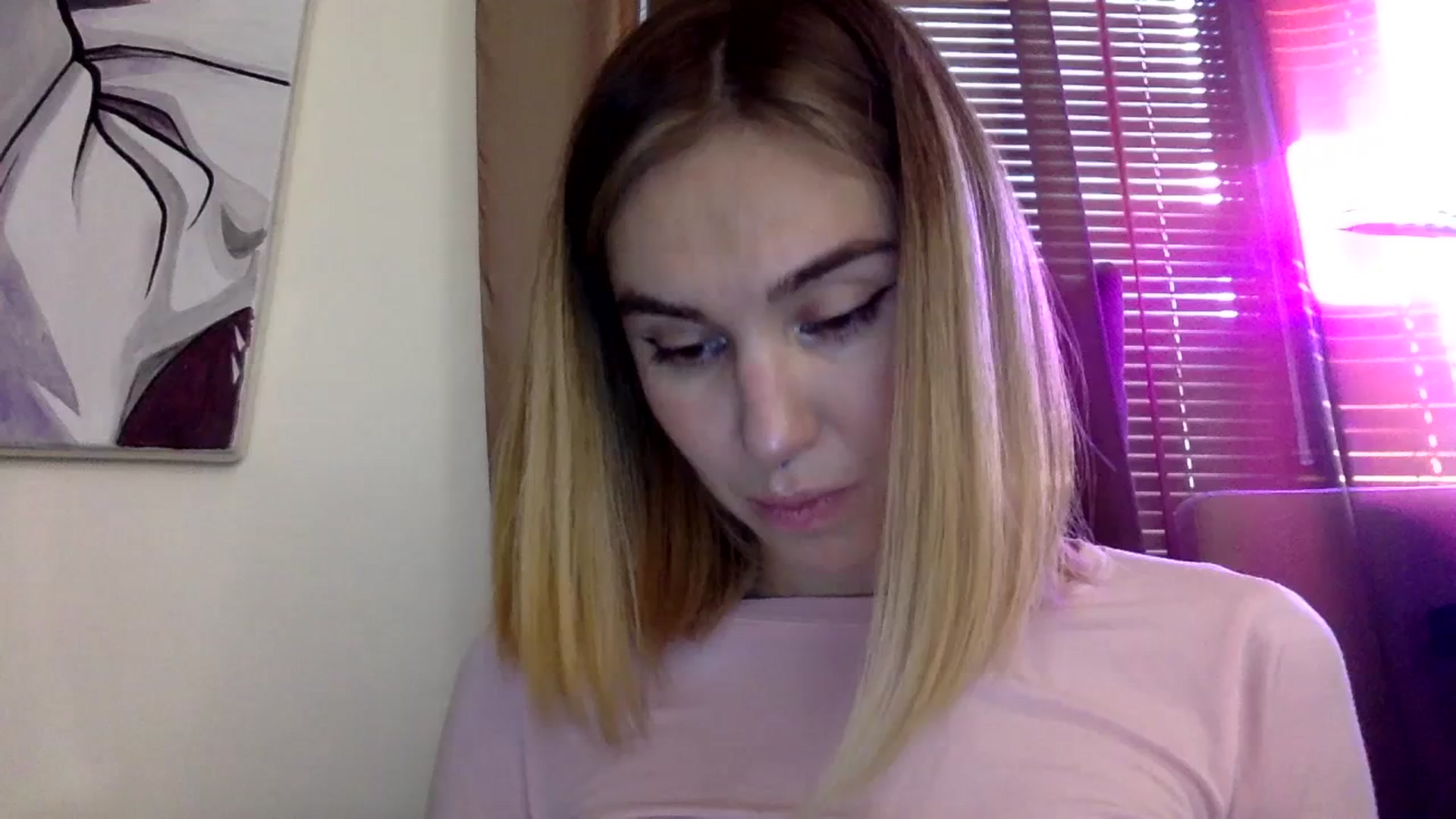 Gallery image thumbnail from EgoisticKitty's myfreecams stream on, 01/10/2024, 08:46 image 8 of 20