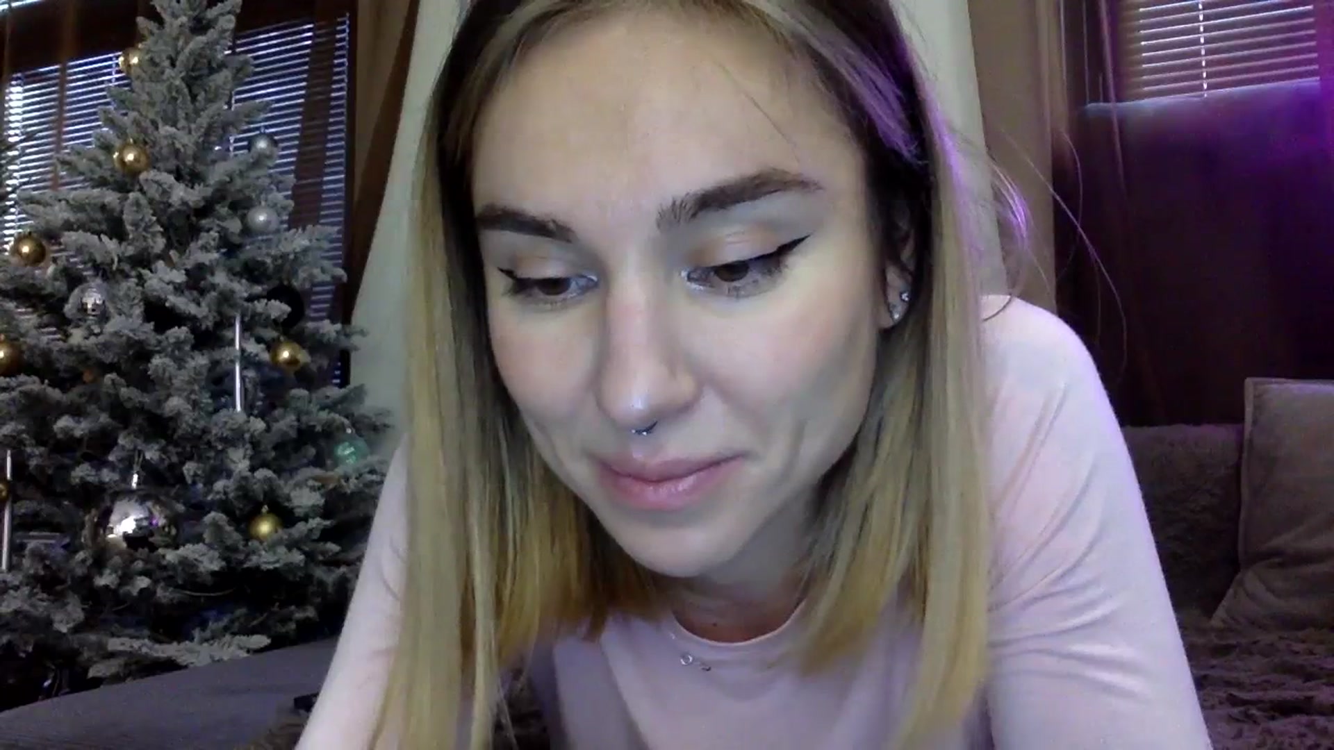 Gallery image thumbnail from EgoisticKitty's myfreecams stream on, 01/10/2024, 09:26 image 3 of 20