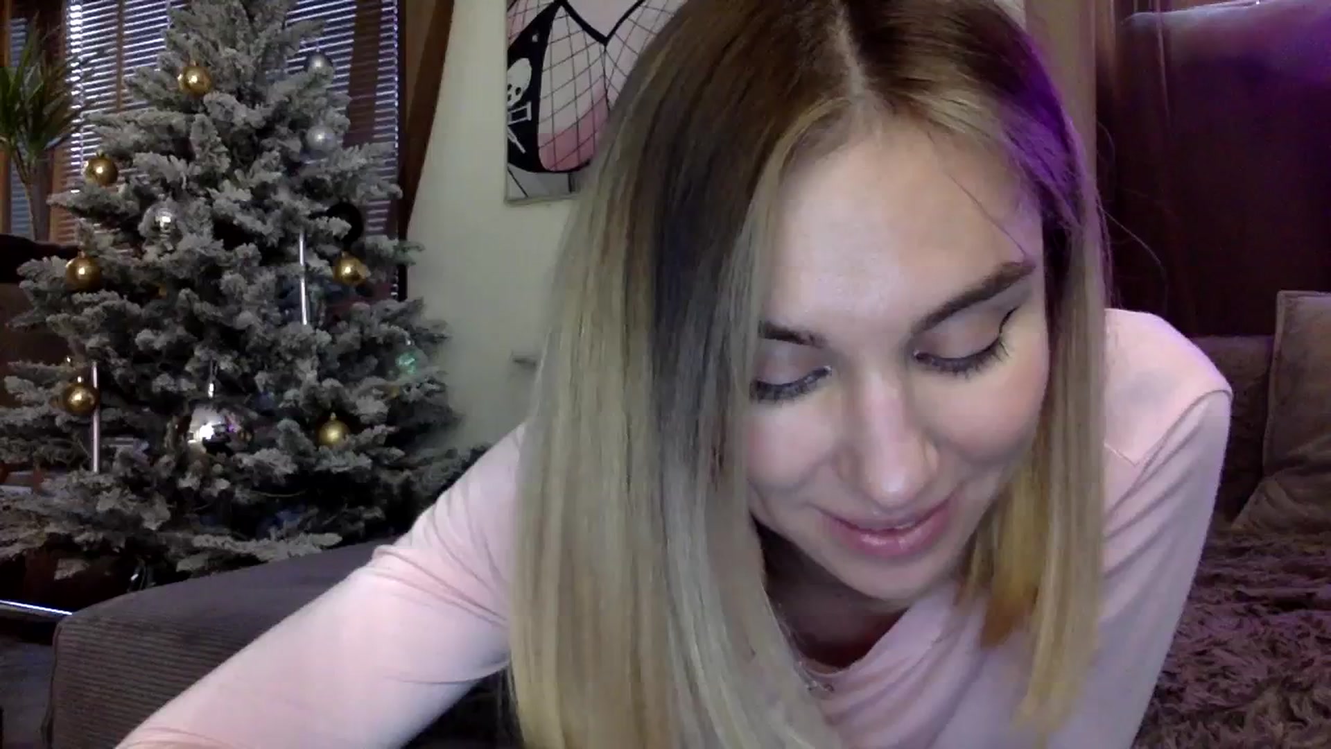 Gallery image thumbnail from EgoisticKitty's myfreecams stream on, 01/10/2024, 09:26 image 9 of 20