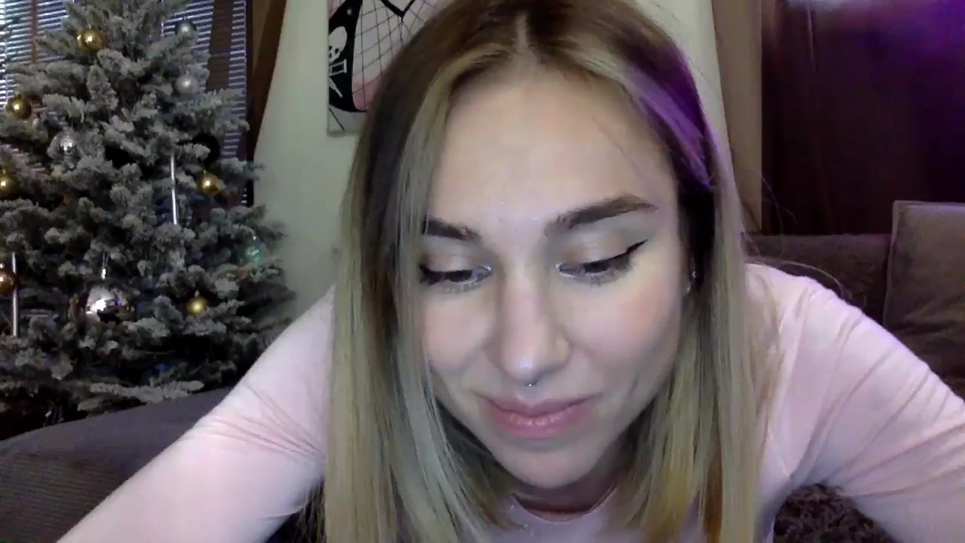 Gallery image thumbnail from EgoisticKitty's myfreecams stream on, 01/10/2024, 09:26 image 5 of 20
