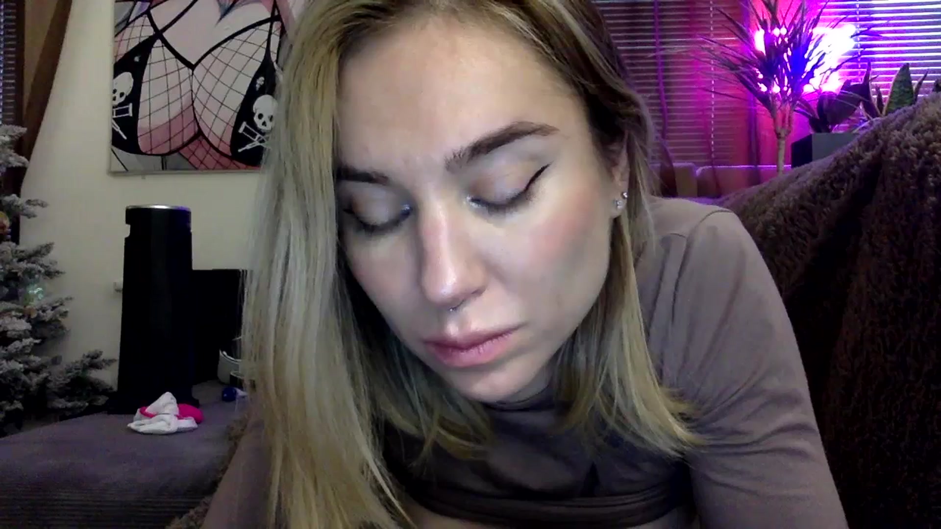 Gallery image thumbnail from EgoisticKitty's myfreecams stream on, 01/11/2024, 08:40 image 13 of 20