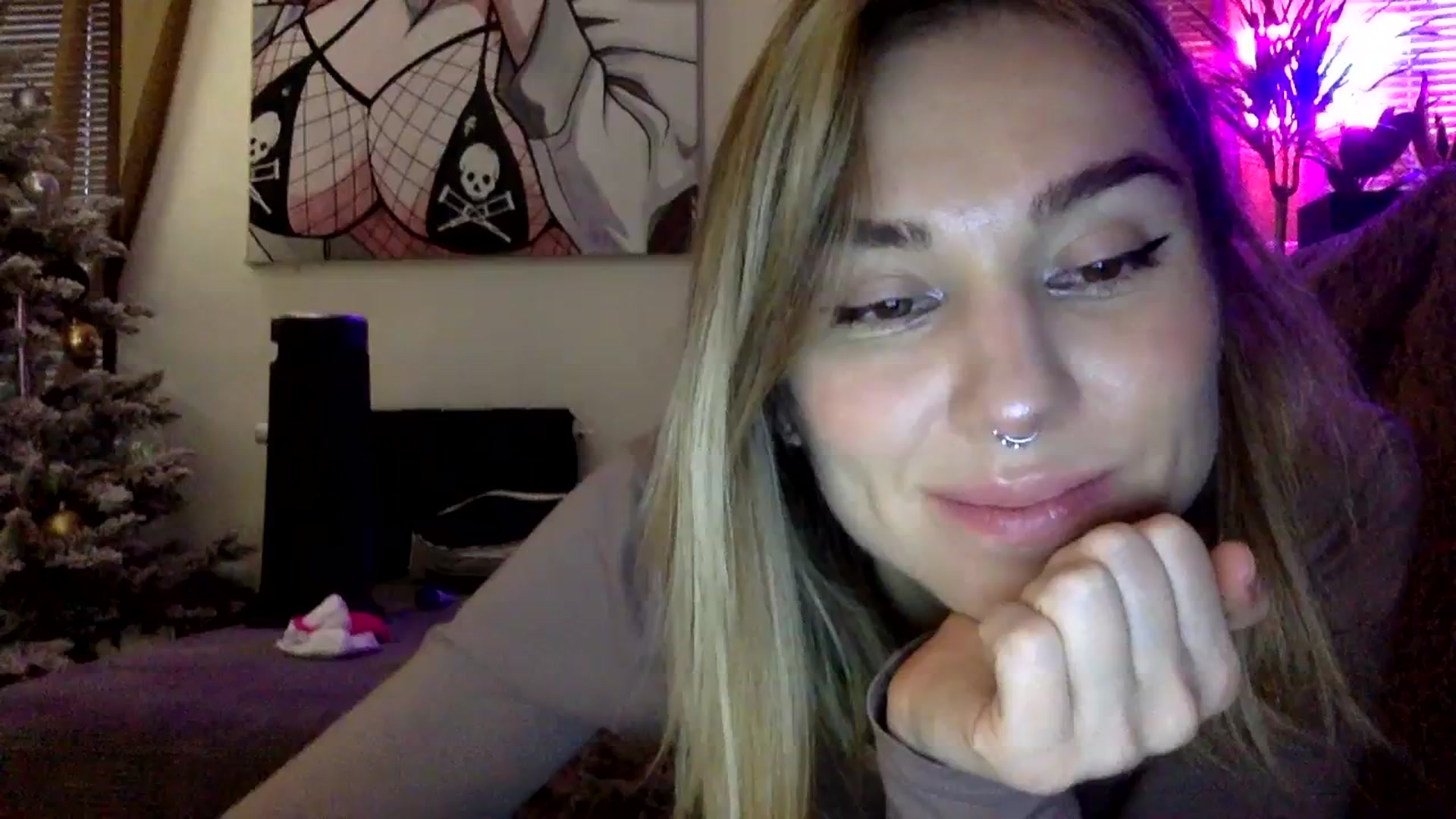 Gallery image thumbnail from EgoisticKitty's myfreecams stream on, 01/11/2024, 08:40 image 19 of 20