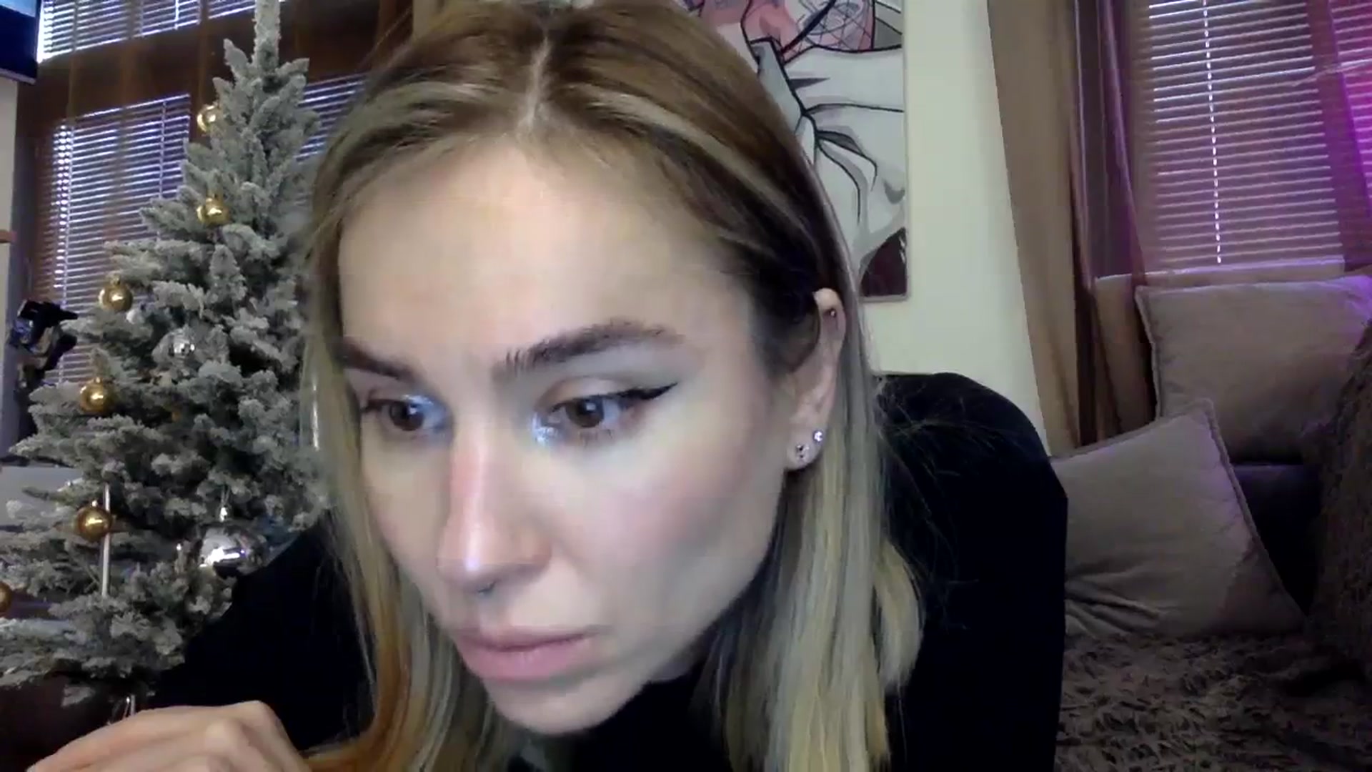 Gallery image thumbnail from EgoisticKitty's myfreecams stream on, 01/12/2024, 10:21 image 7 of 20
